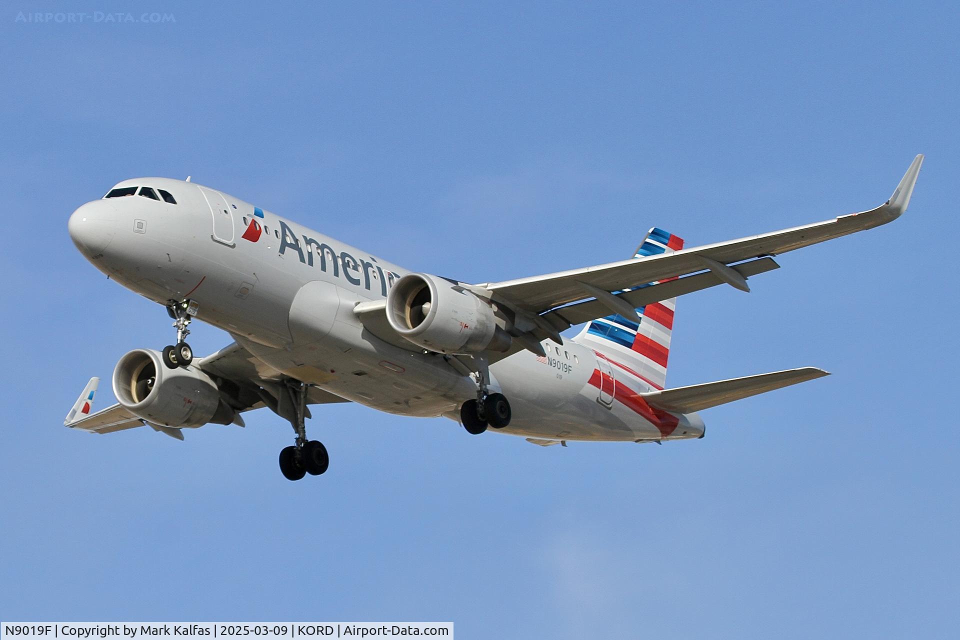 N9019F, 2014 Airbus A319-115 C/N 6154, A319 AMERICAN AIRLINES AIRBUS A319-115 N9019F AA2367 SAT-ORD