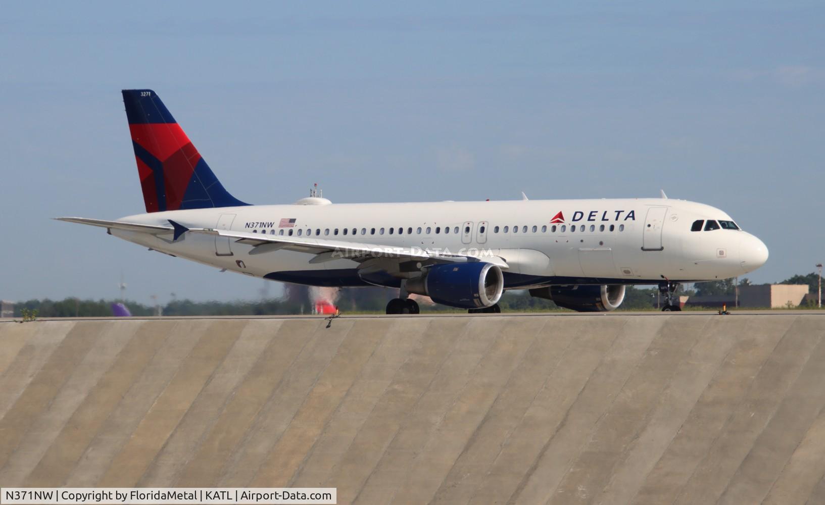 N371NW, 2001 Airbus A320-212 C/N 1535, DAL A320 zx atl-iah