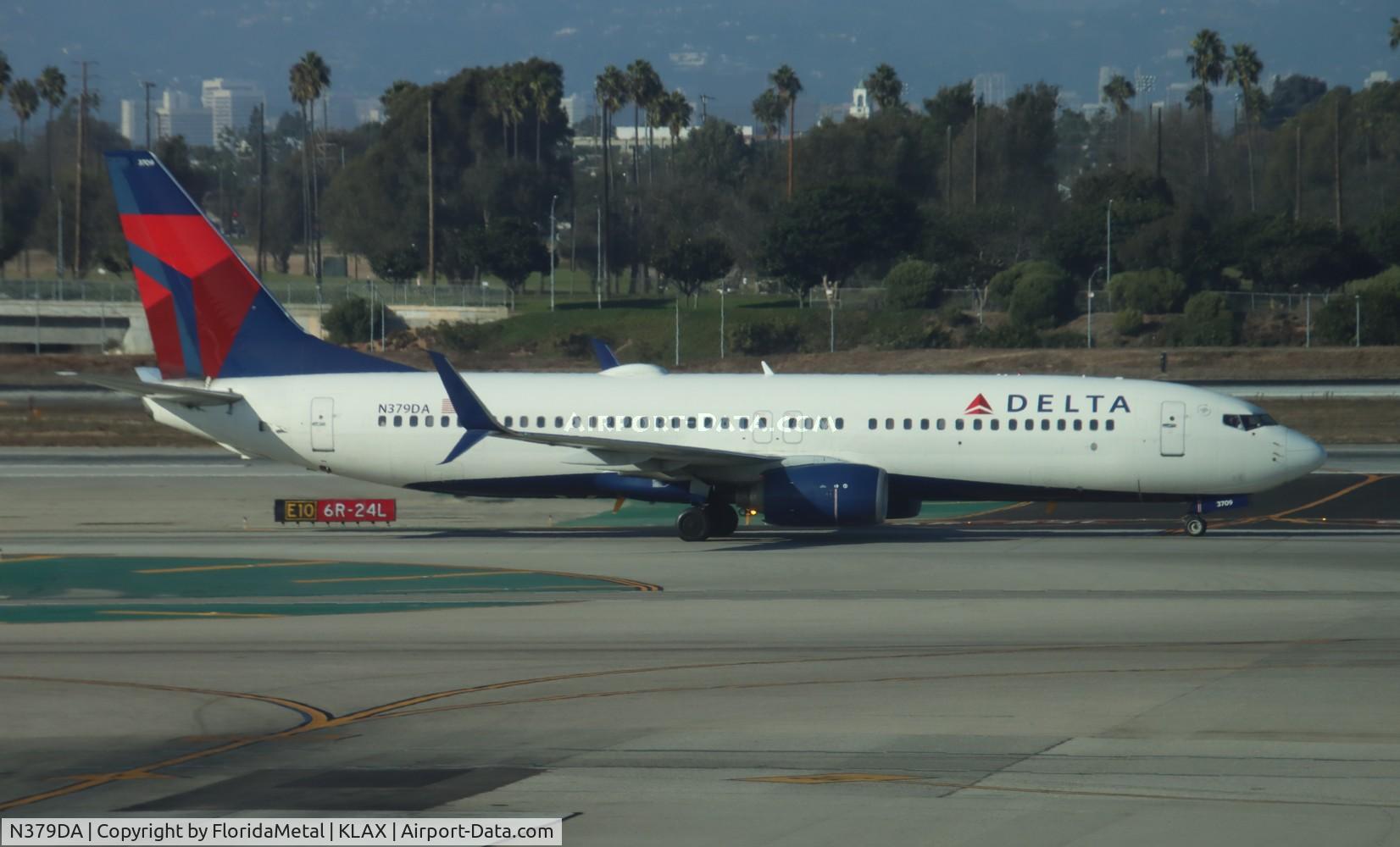 N379DA, 1999 Boeing 737-832 C/N 30349, DAL 738 zx aus-lax