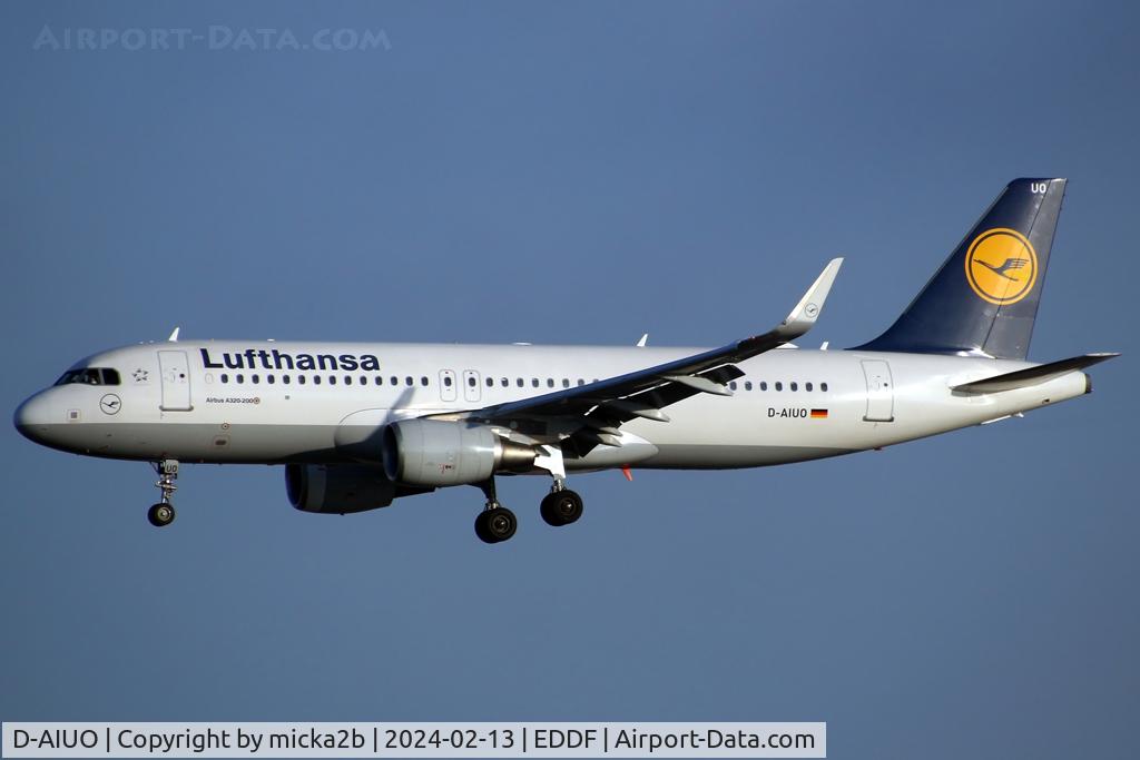 D-AIUO, 2015 Airbus A320-214 C/N 6636, Landing