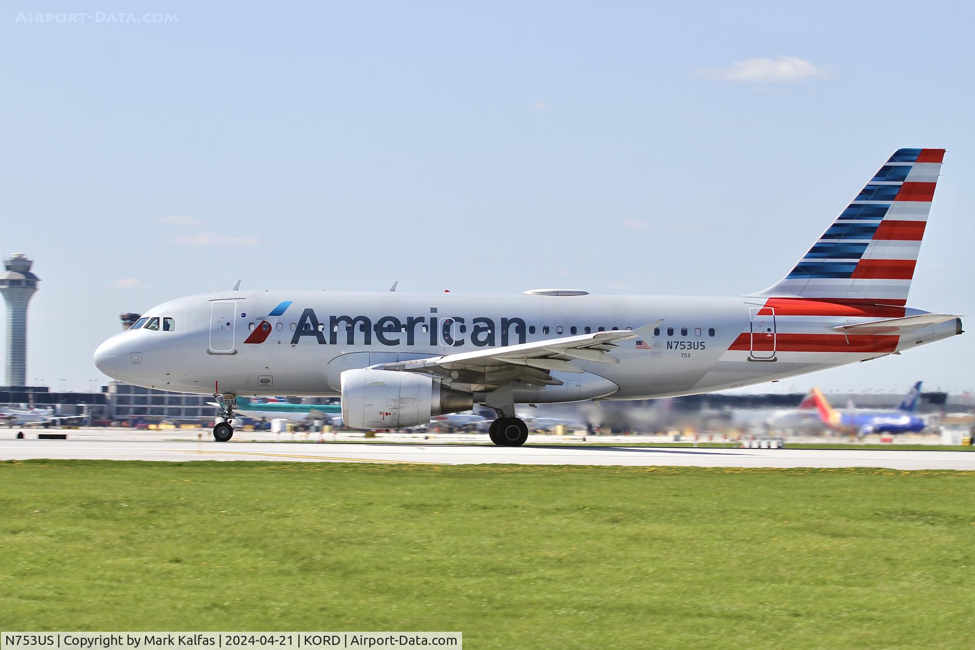 N753US, 2000 Airbus A319-112 C/N 1326, A319 American Airlines Airbus A319-112 N753US departing 22L KORD.