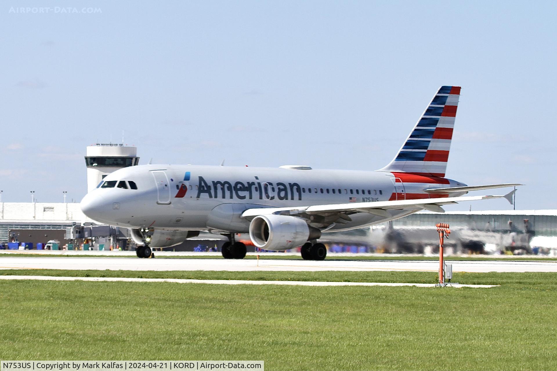 N753US, 2000 Airbus A319-112 C/N 1326, A319 American Airlines Airbus A319-112 N753US departing 22L KORD.