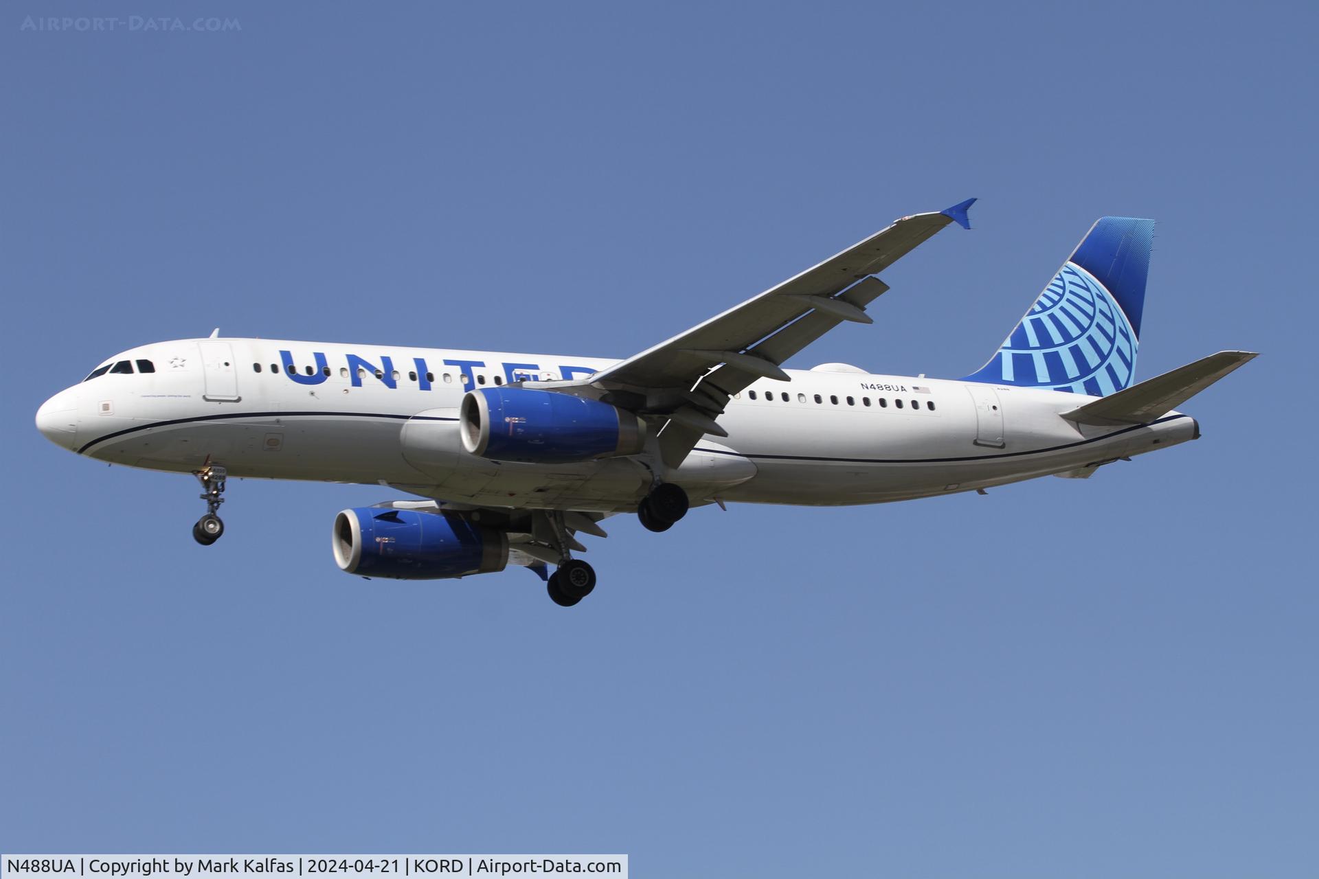 N488UA, 2001 Airbus A320-232 C/N 1680, A320 United Airlines Airbus A320-232 N488UA 28C approach KORD