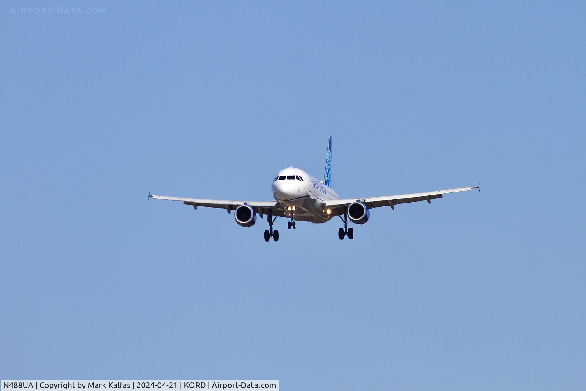 N488UA, 2001 Airbus A320-232 C/N 1680, A320 United Airlines Airbus A320-232 N488UA 28C approach KORD