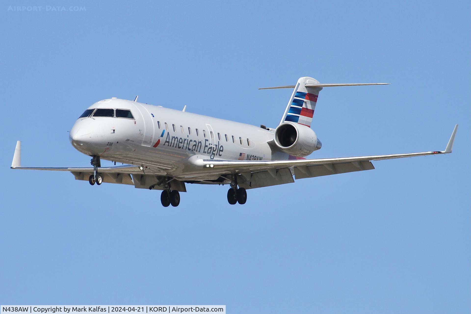 N438AW, 2003 Bombardier CRJ-200LR (CL-600-2B19) C/N 7748, CRJ2 Air Wisconsin / American Eagle Bombardier CRJ-200LR N438AW 28C approach KORD