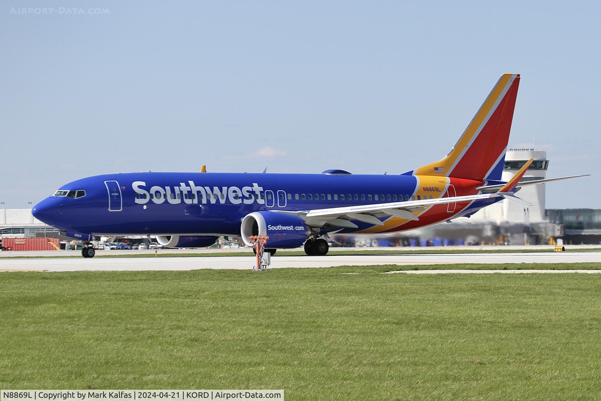 N8869L, 2023 Boeing 737-8 MAX C/N 42688, B38M SOUTHWEST Boeing 737-8 MAX N8869L Departing 22L KORD