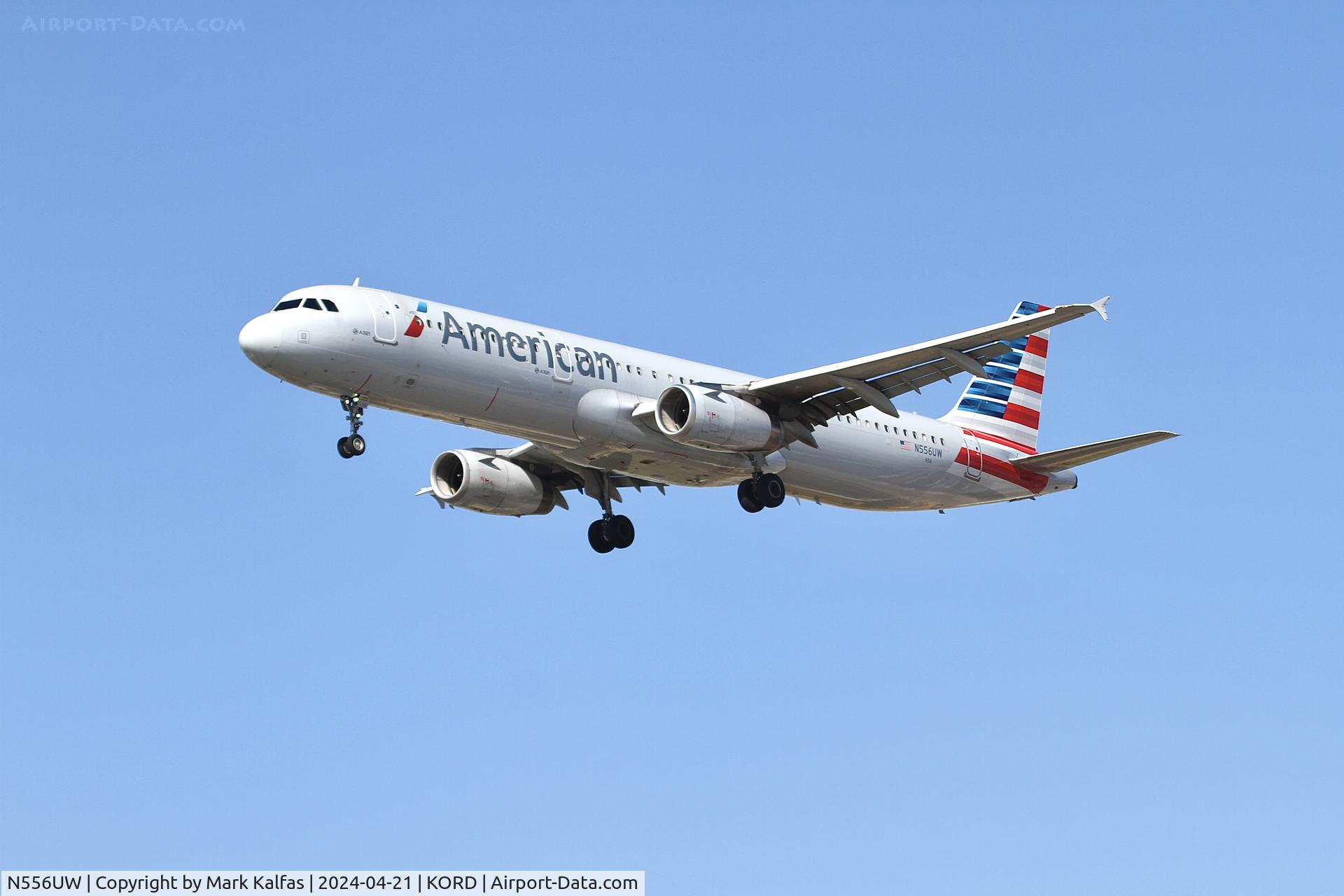 N556UW, 2012 Airbus A321-231 C/N 5244, A321 AMERICAN AIRLINES Airbus A321-231 N556UW on approach 28C