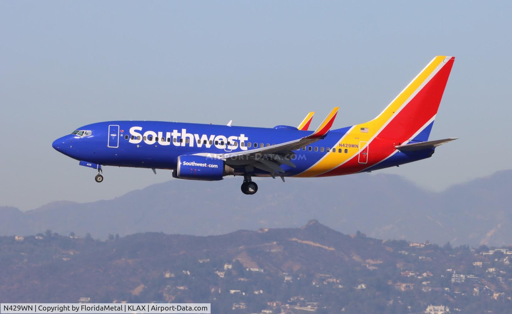 N429WN, 2002 Boeing 737-7H4 C/N 33658, SWA 737 zx las-lax