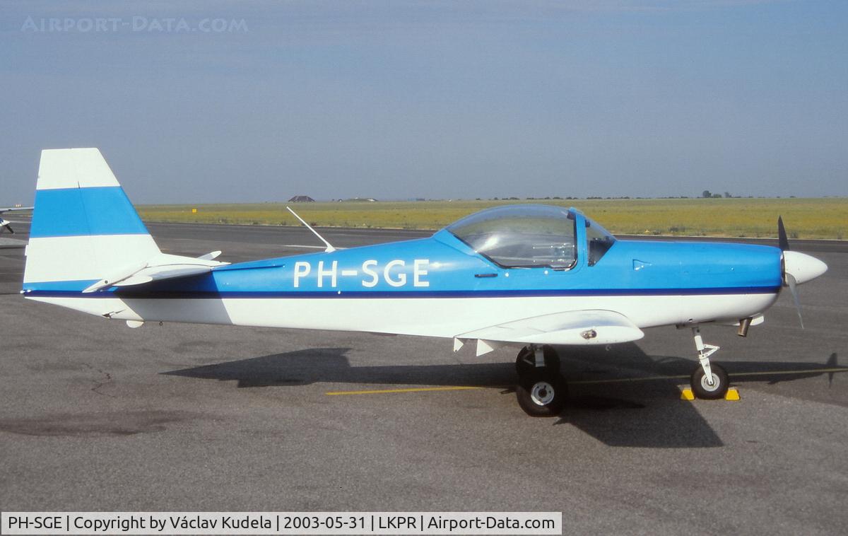 PH-SGE, Slingsby T-67C Firefly C/N 2083, Built 1990; ex G-7-146, PH-SGE, G-7-140 and now D-EDRS(2)