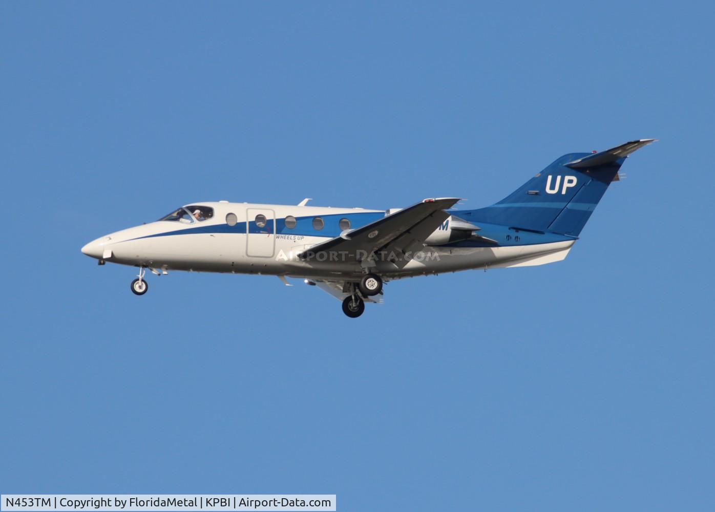 N453TM, Hawker Beechcraft 400A Beechjet C/N RK-581, Beechjet 400 zx clt-pbi