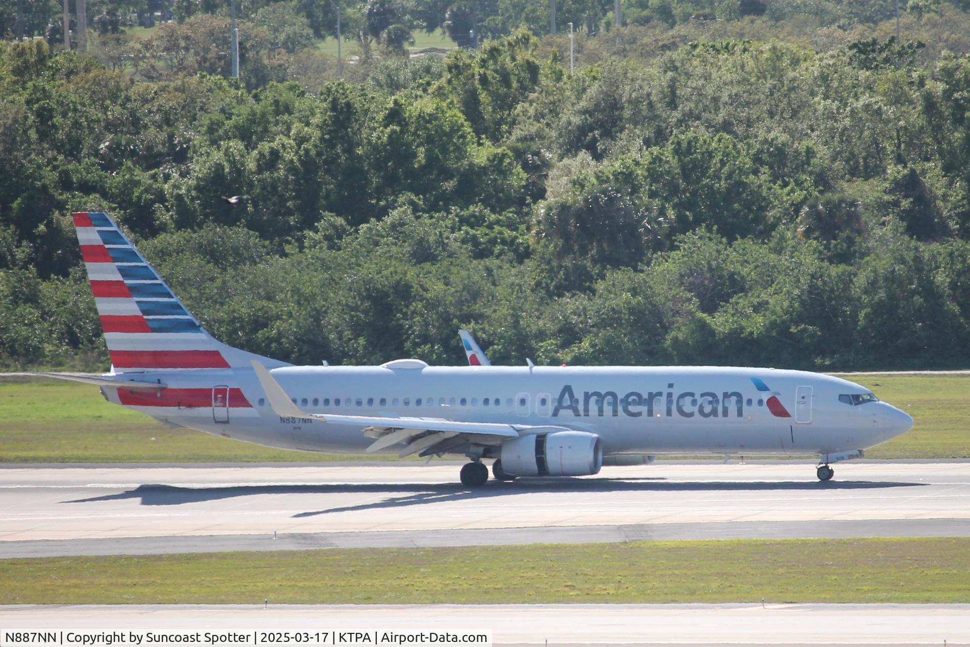 N887NN, 2012 Boeing 737-823 C/N 31141, American Flight 3045 arrives at Tampa International Airport following flight from Chicago-O’Hare International Airport