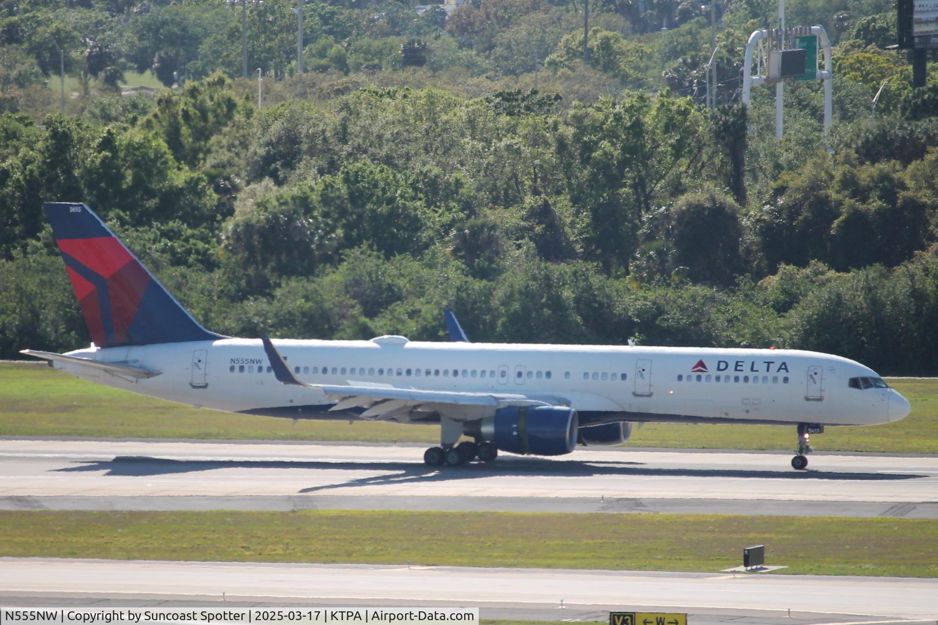 N555NW, 2002 Boeing 757-251 C/N 33391, Delta Flight 759 arrives at Tampa International Airport following flight from Hartsfield-Jackson Atlanta International Airport