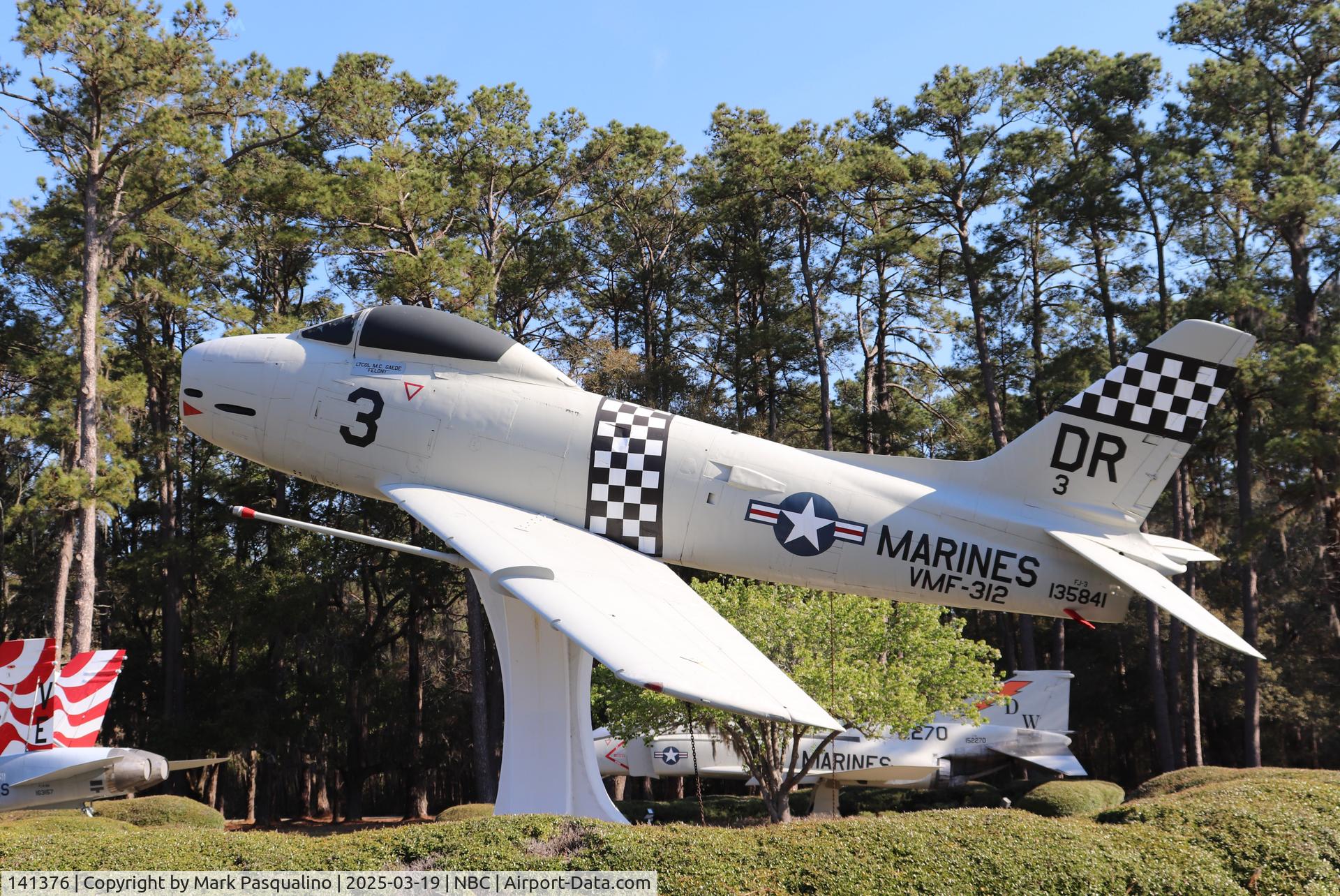 141376, 1956 North American FJ-3M Fury C/N 215-82, North American FJ-3M Fury, displayed as 135841