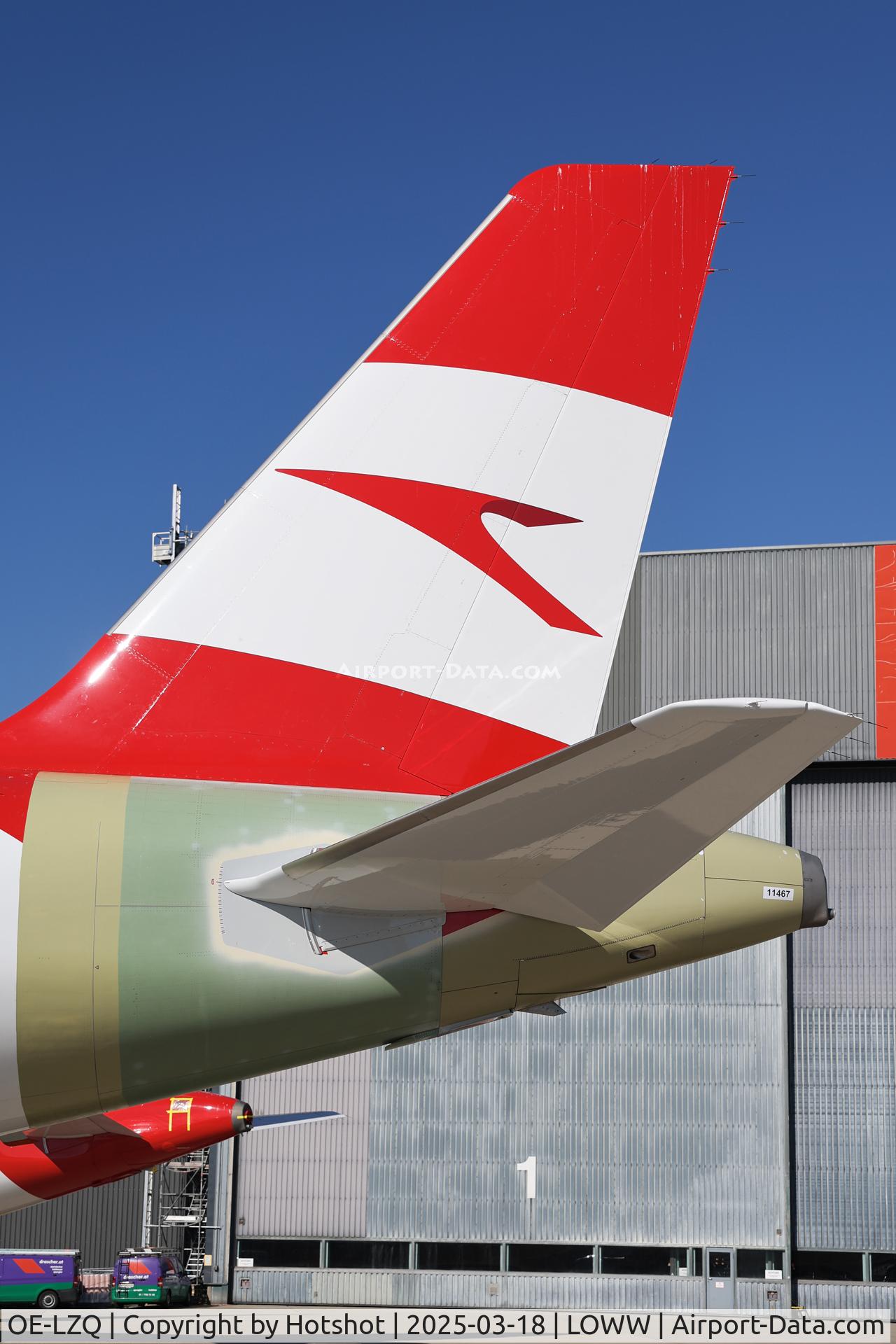 OE-LZQ, Airbus A320-271N C/N 11467, Tail cone still in primer after the exchange process required by the accident from last summer