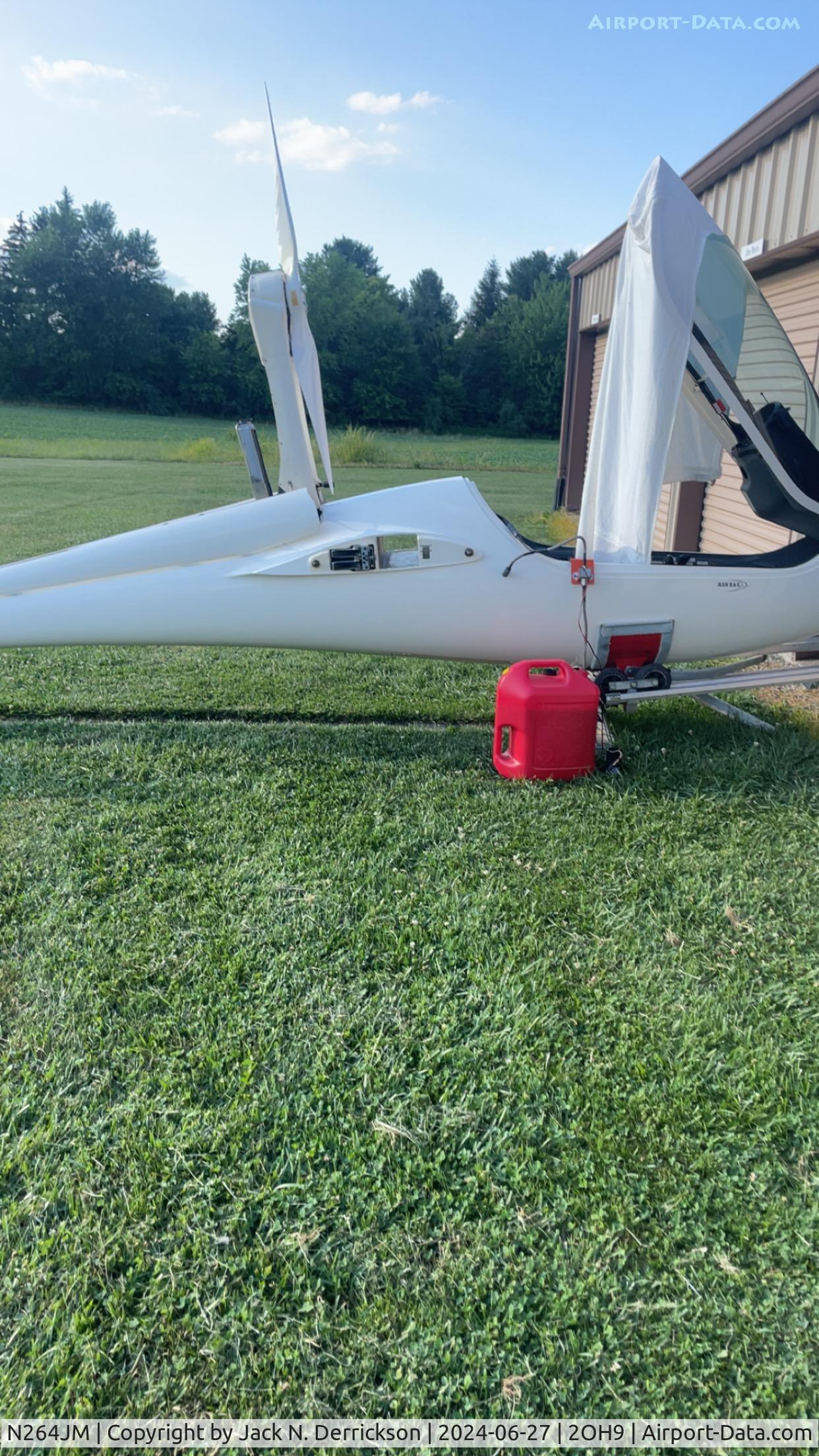N264JM, 2000 Schleicher ASH-26E C/N 26171, N264JM, ASH-26E self launching sailplane after dissasembly.