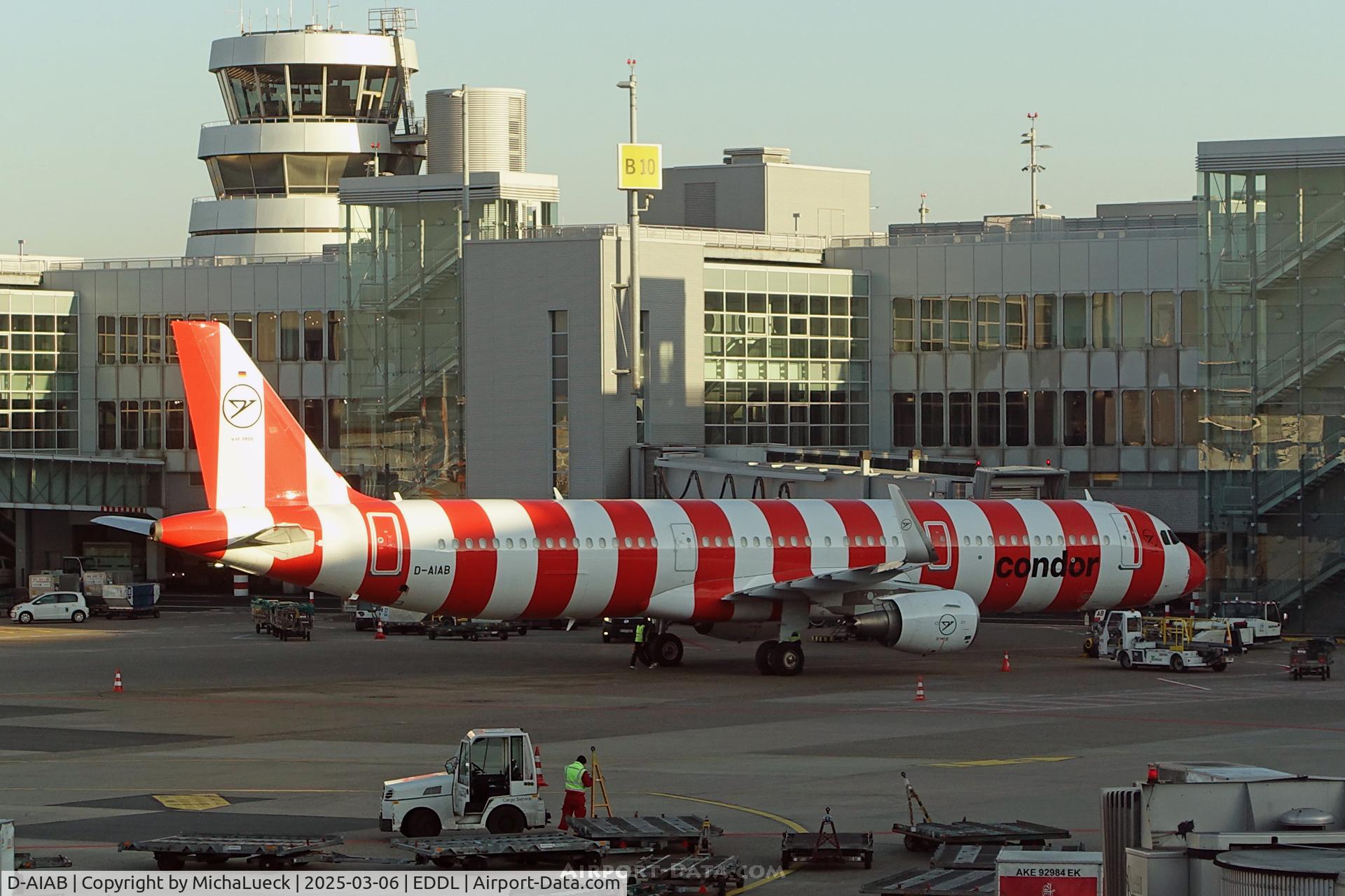 D-AIAB, 2013 Airbus A321-211 C/N 5603, At Düsseldorf