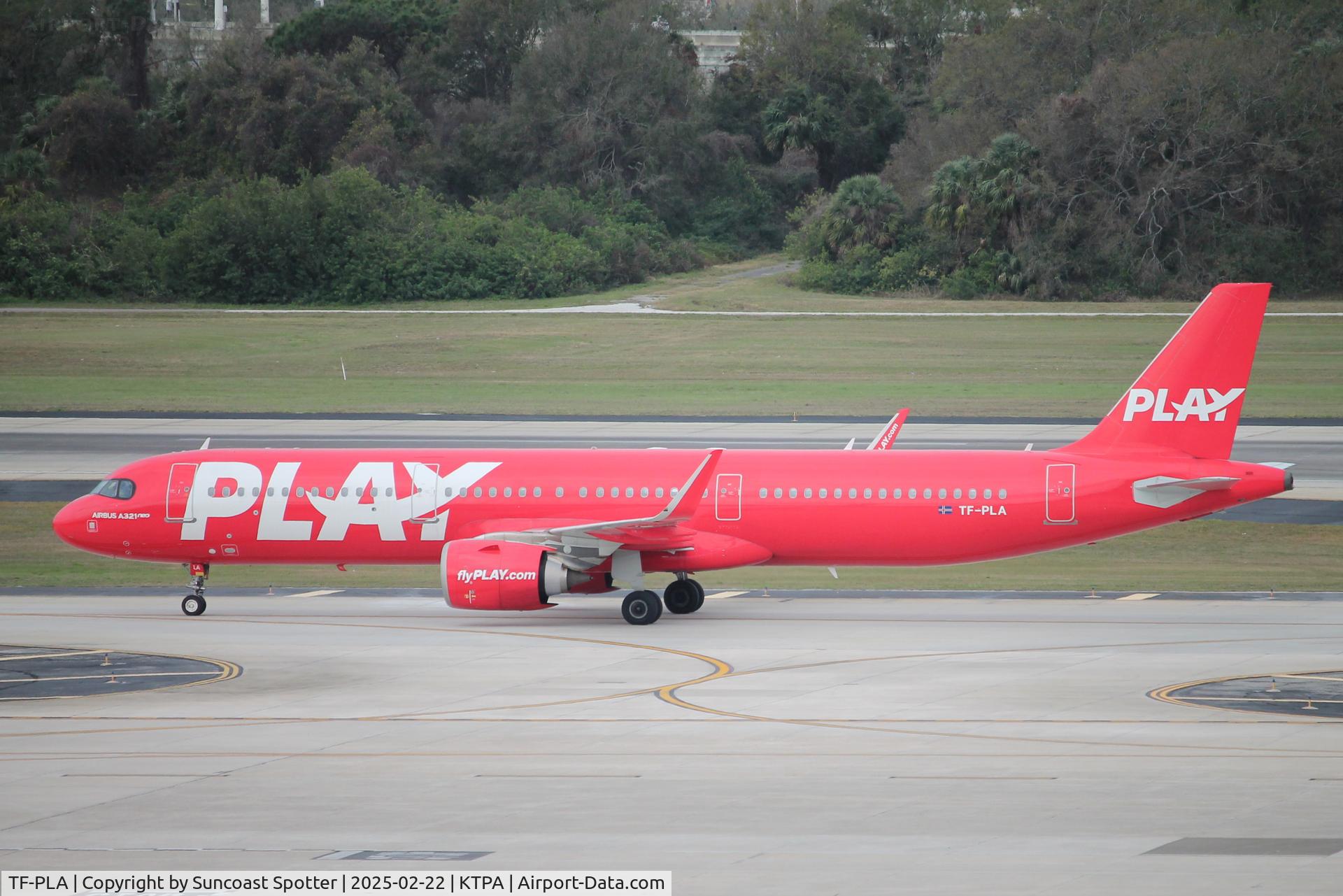 TF-PLA, 2018 Airbus A321-251N C/N 7939, GlobalX Flight 3372 operated by Play taxis to the gate at Tampa International Airport following flight from Frank Pais-Holguin Airport