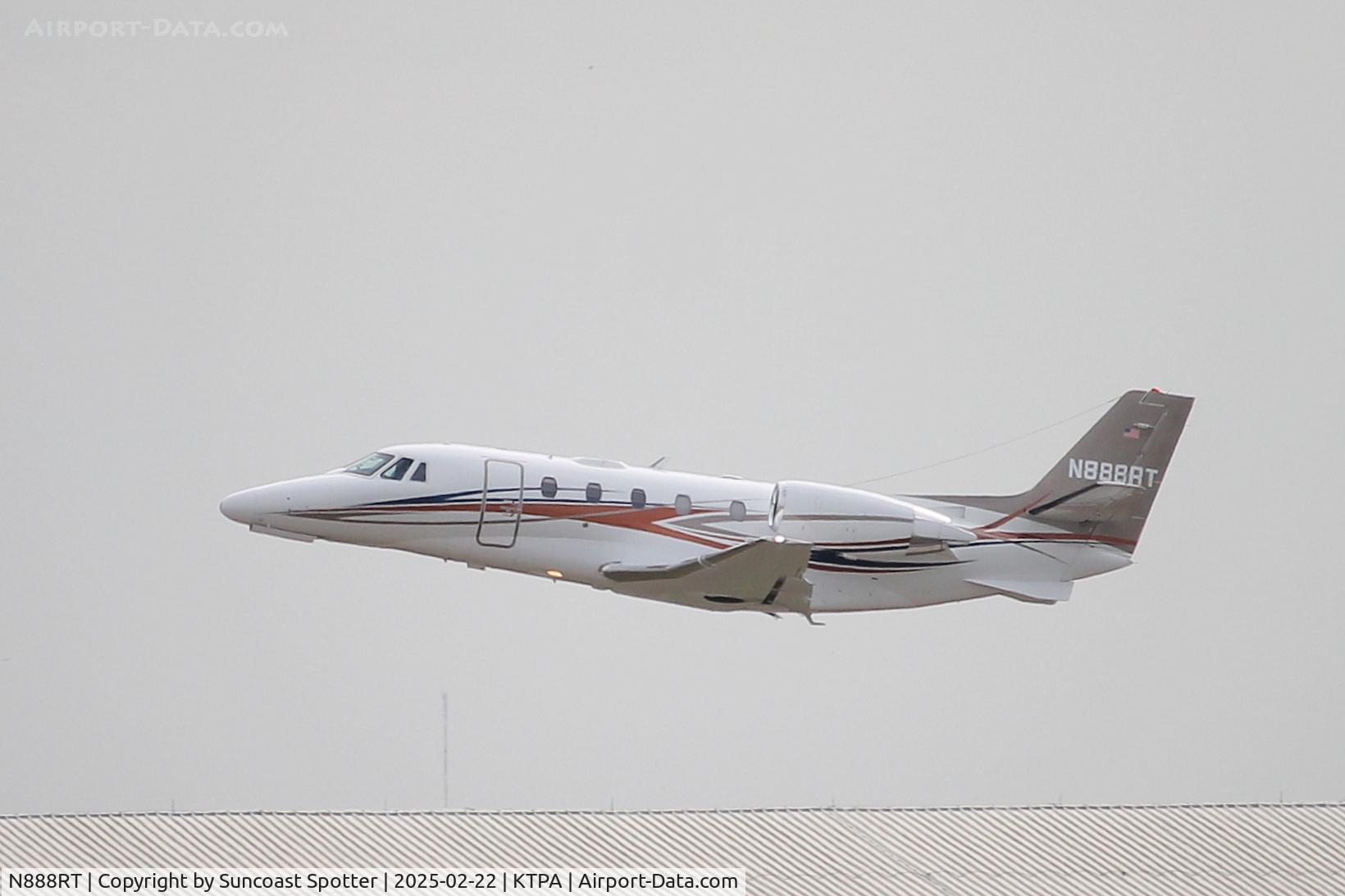 N888RT, 2009 Cessna 560XLS Citation Excel + C/N 560-6033, Citation 888RT departs Tampa International Airport enroute to Abraham Lincoln Capital Airport
