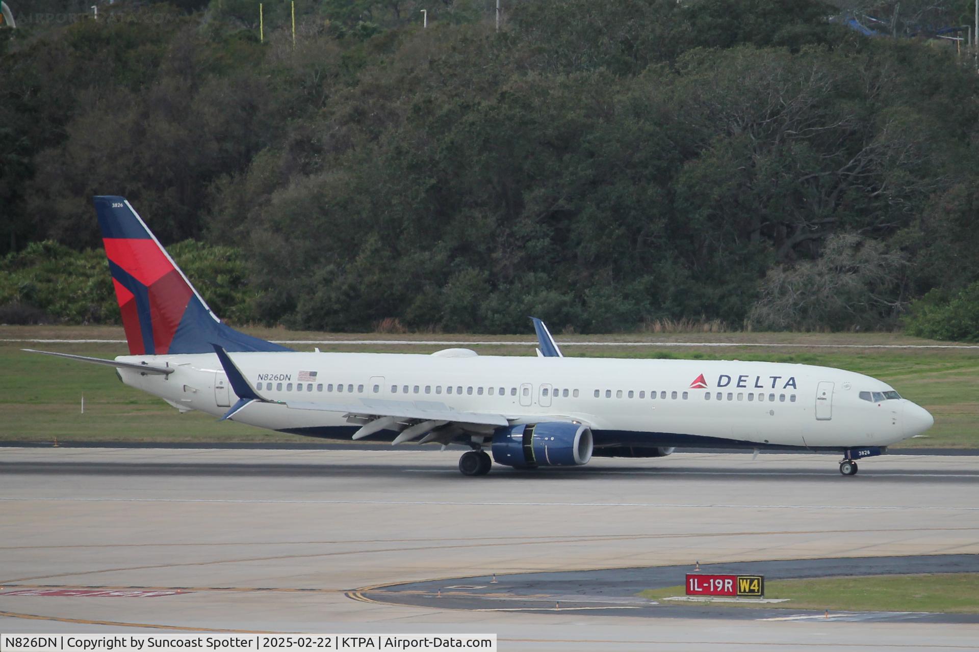 N826DN, 2014 Boeing 737-932/ER C/N 31937, Delta Flight 1587 arrives at Tampa International Airport following flight from Hartsfield-Jackson Atlanta International Airport