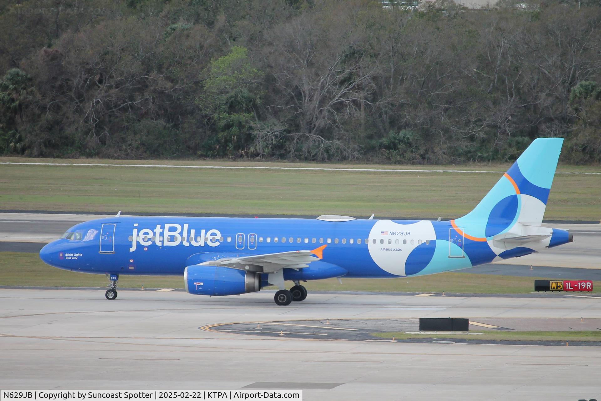 N629JB, 2005 Airbus A320-232 C/N 2580, JetBlue Flight 1447 taxis to gate at Tampa International Airport following flight from Westchester County Airport