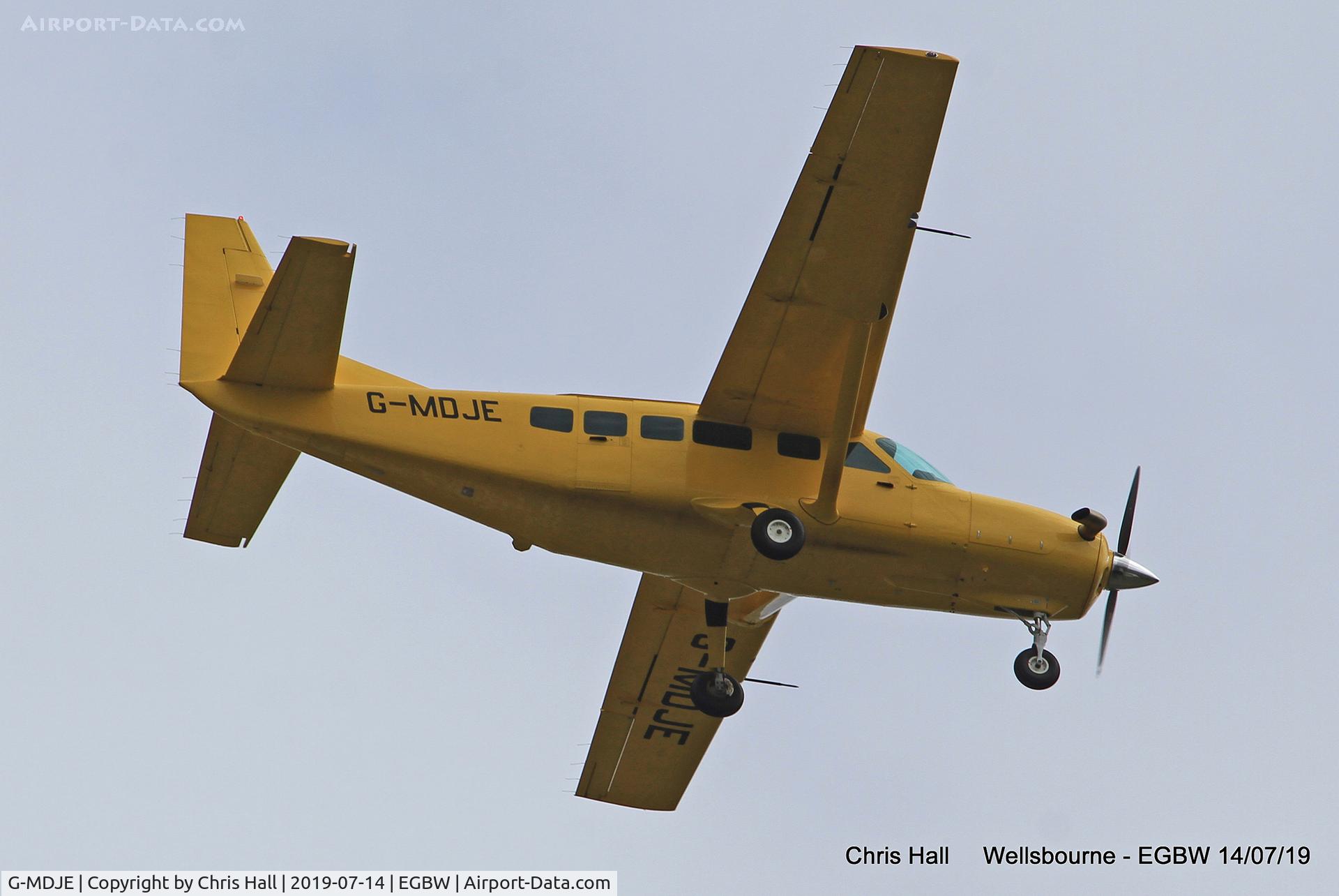 G-MDJE, 2001 Cessna 208 Caravan I C/N 208-00336, Wellsbourne Mountford