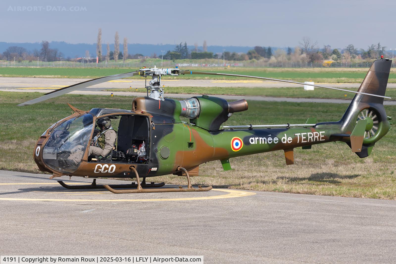 4191, Aérospatiale SA-342M Gazelle C/N 2191, Parked