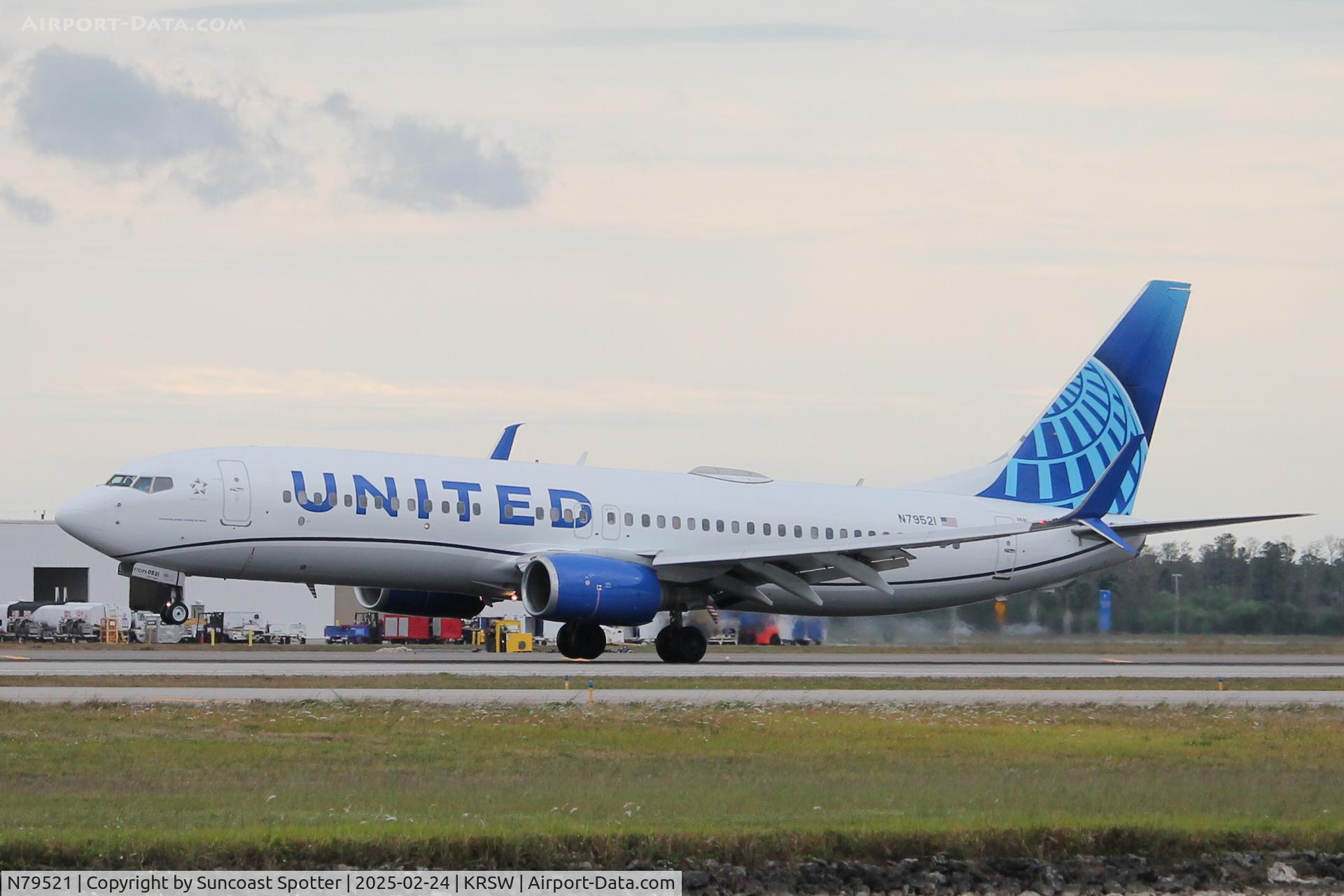 N79521, 2010 Boeing 737-824 C/N 31662, United Flight 2293 arrives on Runway 6 at Southwest Florida International Airport following flight from Denver International Airport