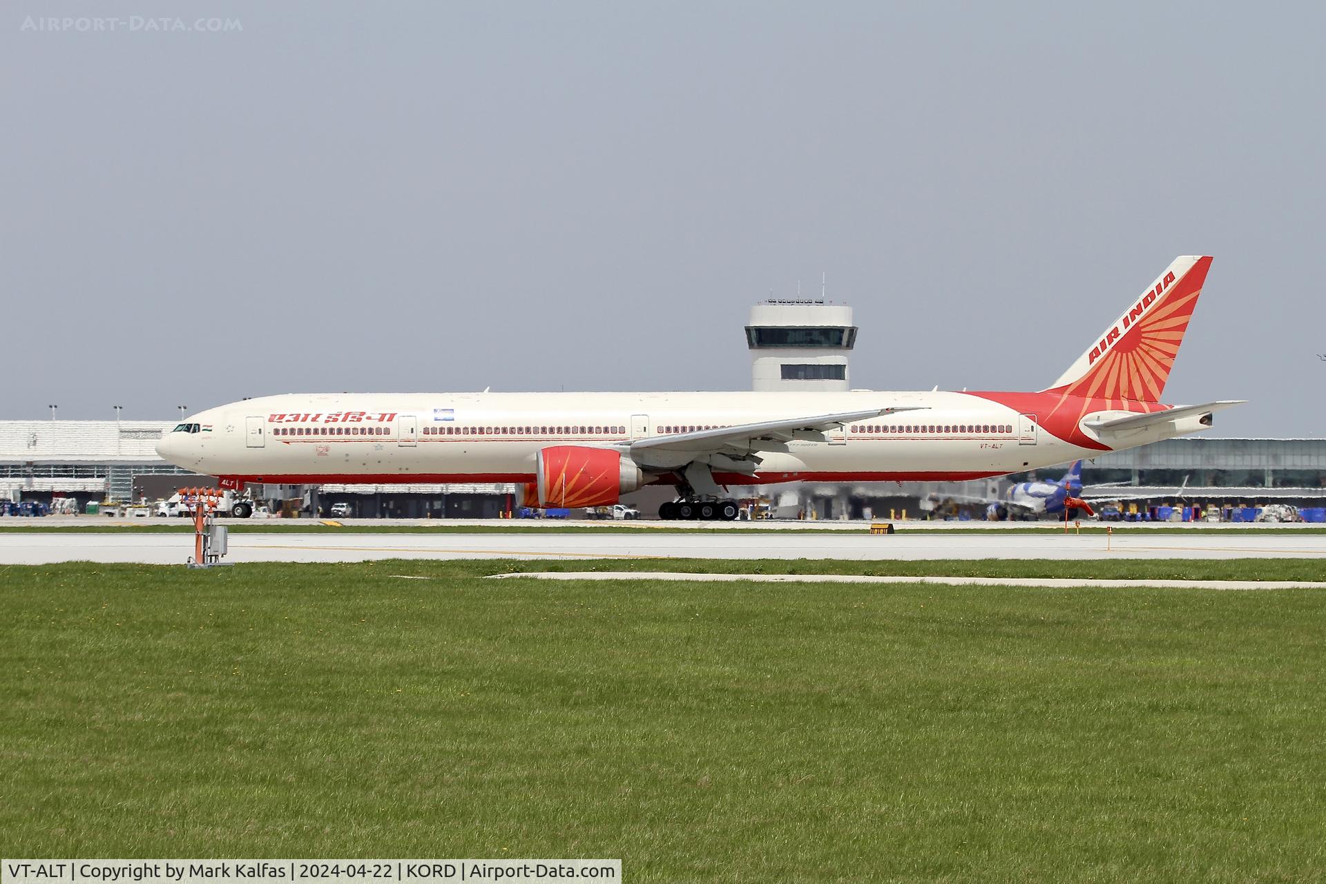 VT-ALT, 2010 Boeing 777-337/ER C/N 36318, B77W AIR INDIA  Boeing 777-337/ER , VT-ALT Departing 28R KORD