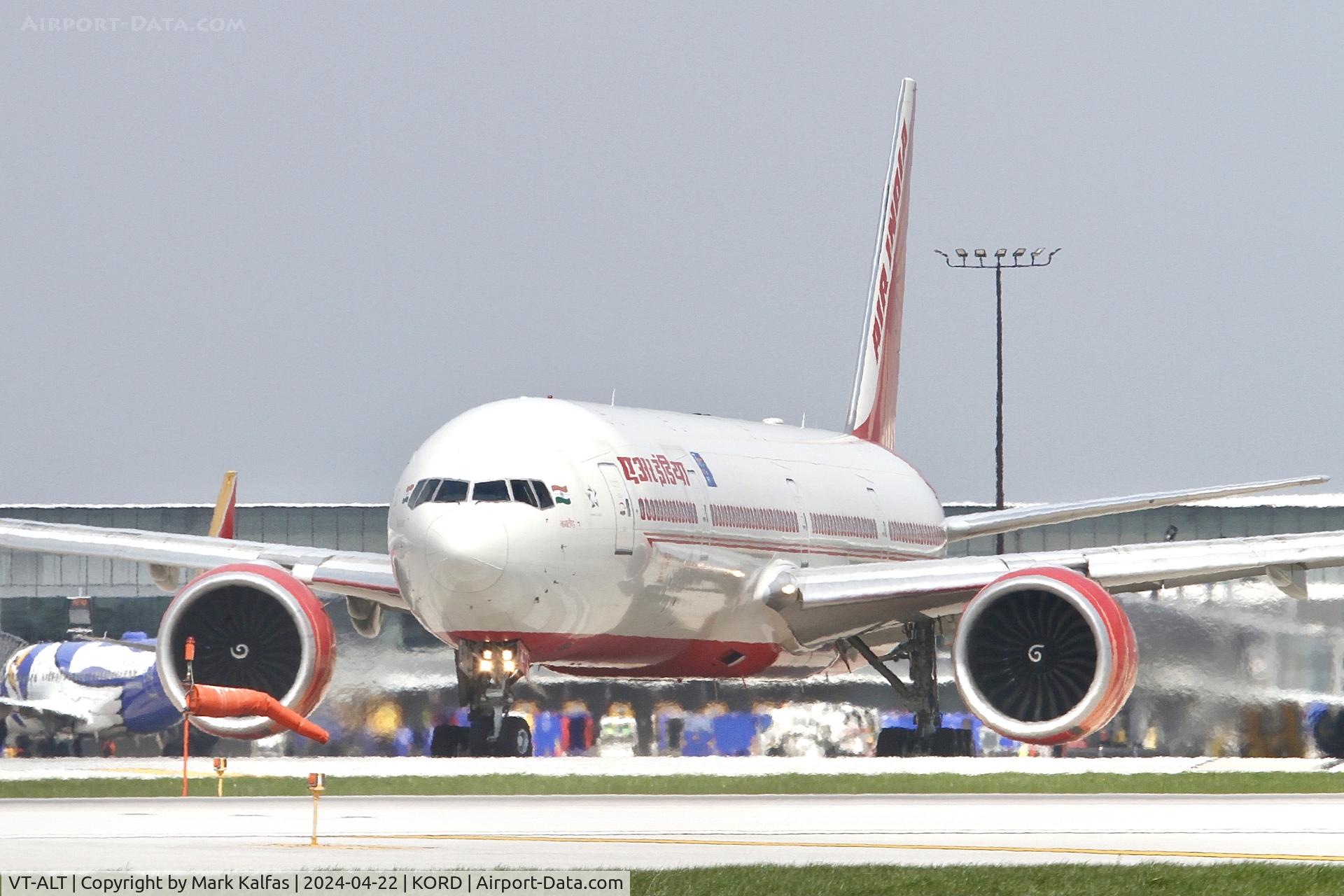 VT-ALT, 2010 Boeing 777-337/ER C/N 36318, B77W AIR INDIA  Boeing 777-337/ER , VT-ALT Departing 28R KORD