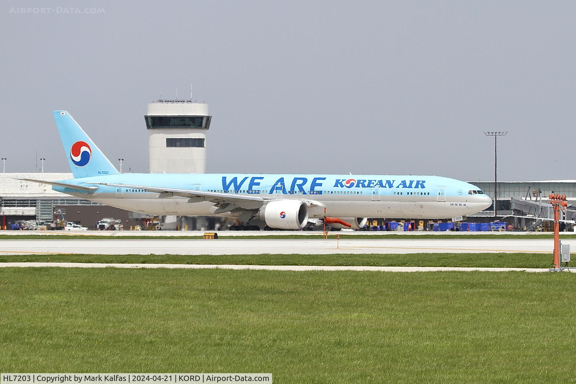 HL7203, 2018 Boeing 777-3B5/ER C/N 60378, B77W Korean Air Boeing 777-3B5/ER HL7203 at KORD