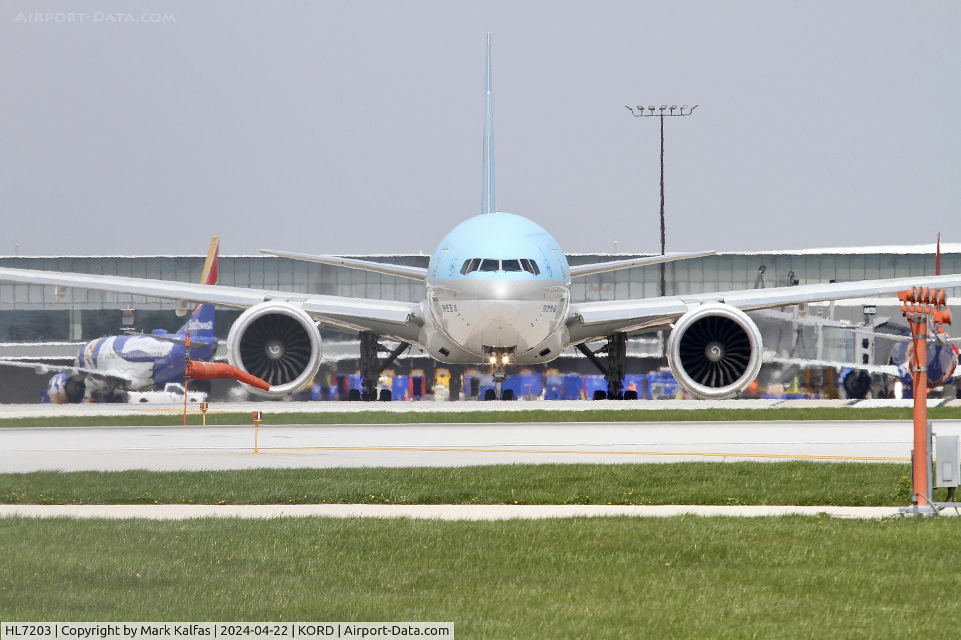 HL7203, 2018 Boeing 777-3B5/ER C/N 60378, B77W Korean Air Boeing 777-3B5/ER HL7203 at KORD
