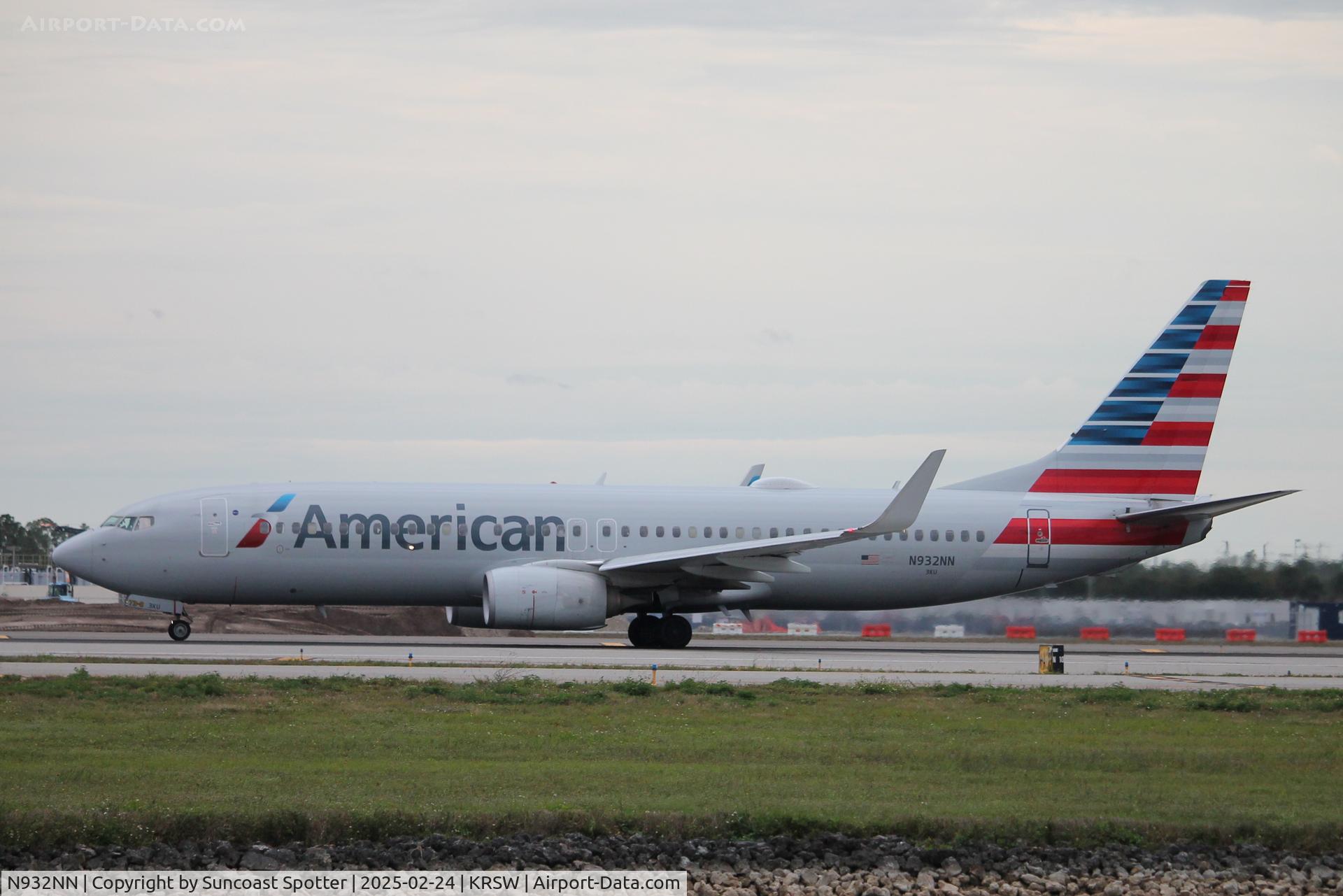 N932NN, 2013 Boeing 737-832 C/N 33488, American Flight 1656 departs Runway 6 at Southwest Florida International Airport enroute to Dallas/Fort Worth International Airport