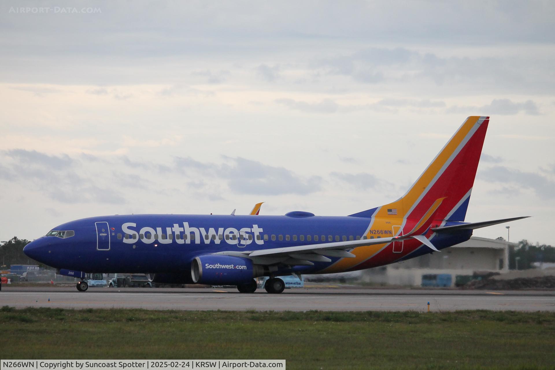 N266WN, 2007 Boeing 737-7H4 C/N 32523, Southwest Flight 261 departs Southwest Florida International Airport enroute to St Louis-Lambert International Airport