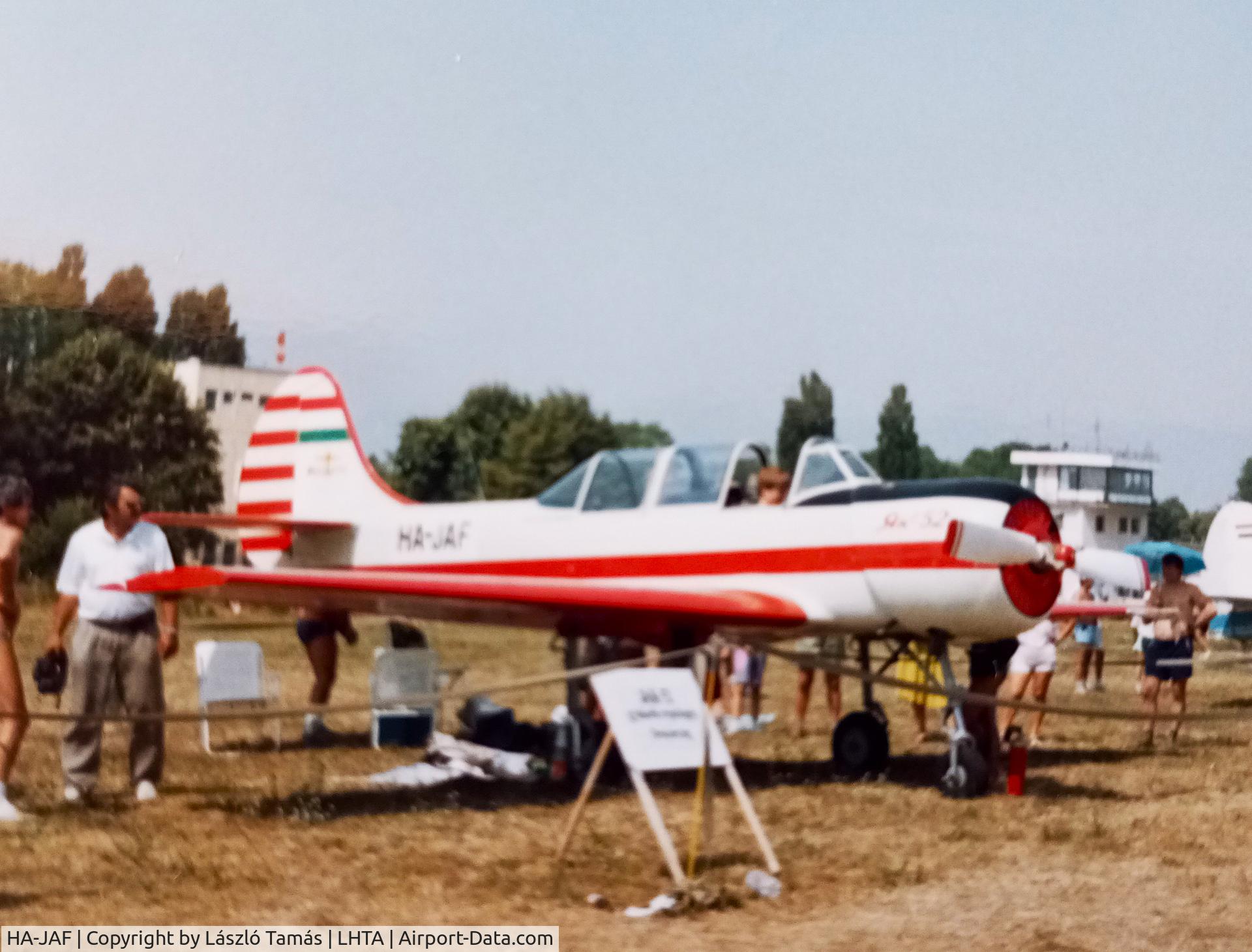 HA-JAF, 1990 Yakovlev Yak-52 C/N 9010410, A JAK-52 aerobatic plane at Taszar Airshow (Hungary, 1991)