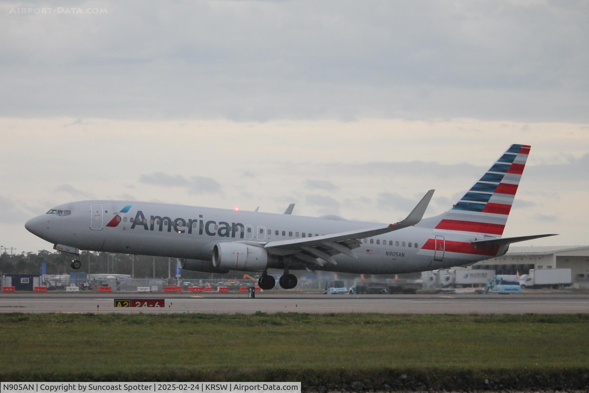 N905AN, 1999 Boeing 737-823 C/N 29507, American Flight 3156  arrives at Southwest Florida International Airport following flight from LaGuardia Airport