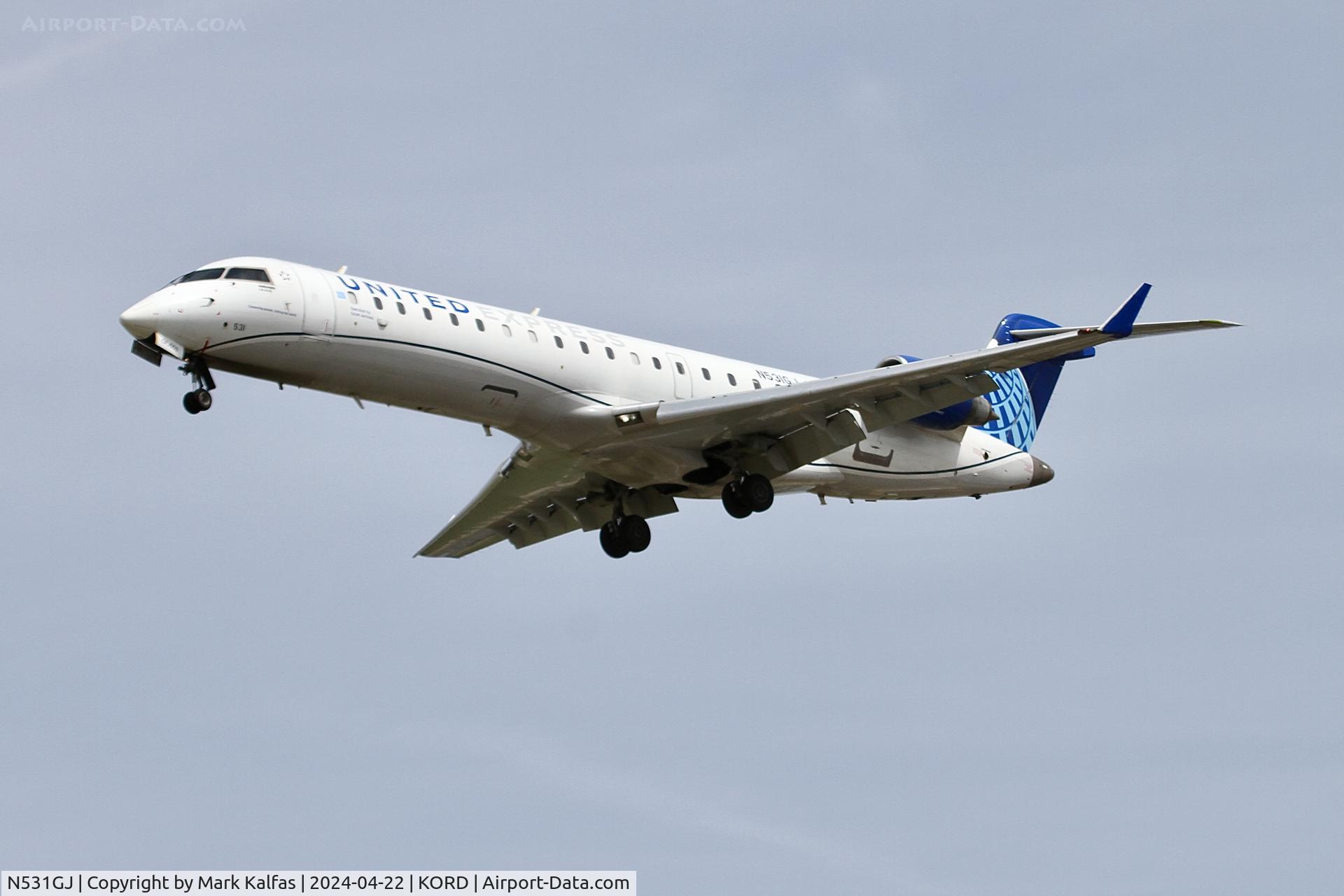 N531GJ, 2005 Bombardier CRJ-702 (CL-600-2C10) Regional Jet C/N 10218, CRJ7 GoJet/United Express Bombardier CRJ550, CL-600-2C11 N531GJ arriving 28C