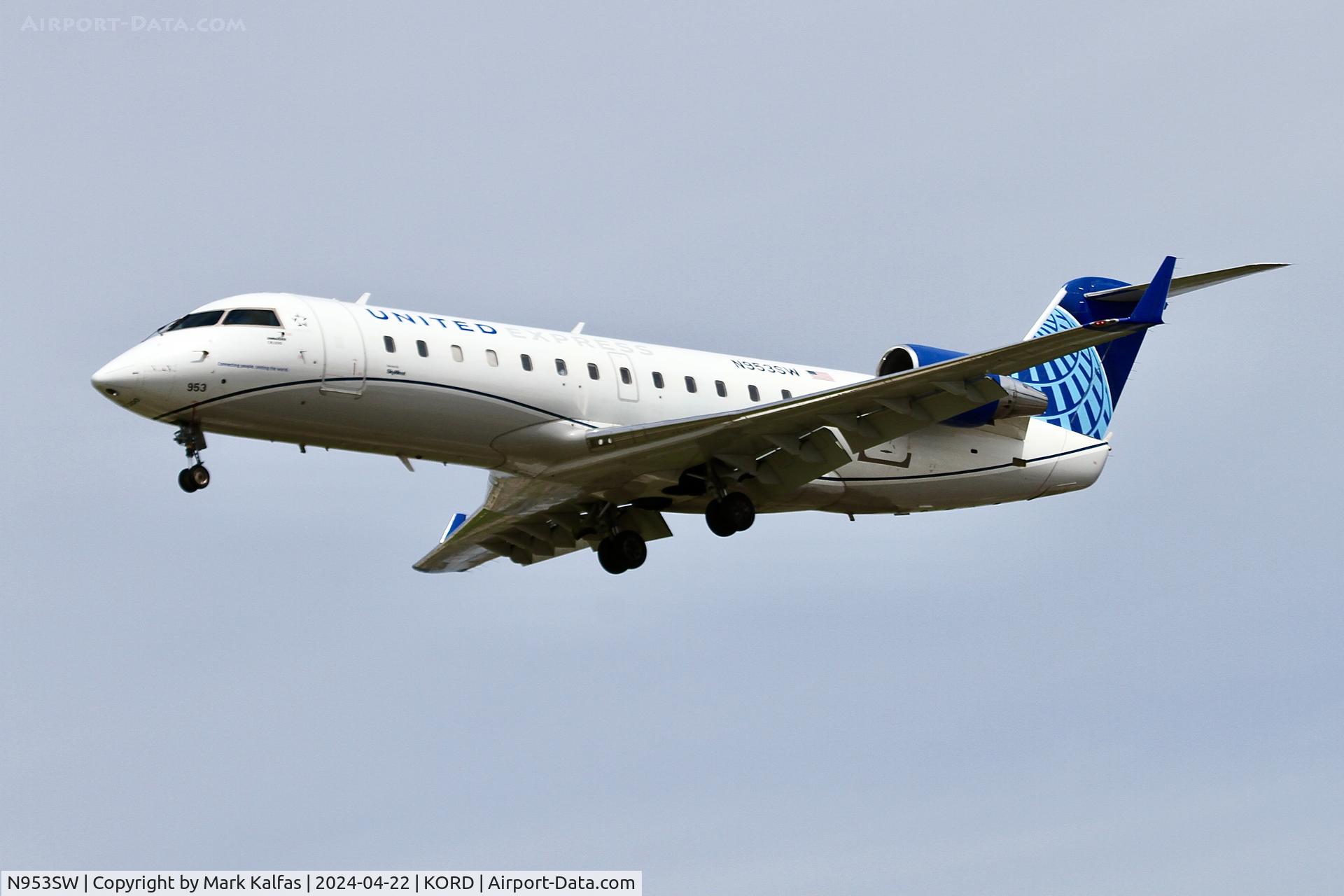 N953SW, 2003 Bombardier CRJ-200LR (CL-600-2B19) C/N 7813, CRJ2 SkyWest/United Express Bombardier CL-600-2B19, N953SW KORD