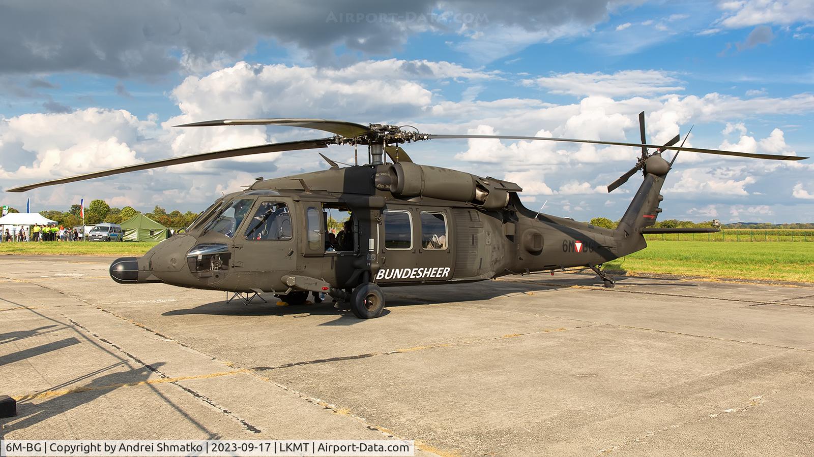6M-BG, 2002 Sikorsky S-70A-42 Black Hawk C/N 70-2756, NATO Days.