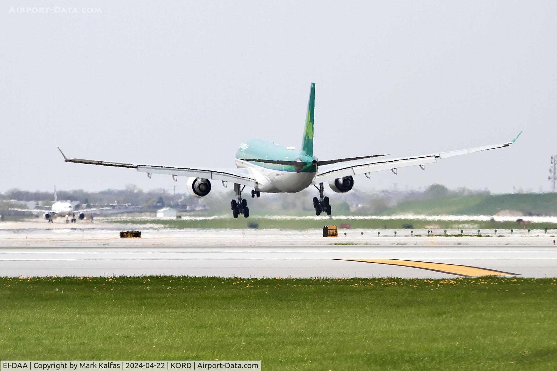 EI-DAA, 2001 Airbus A330-202 C/N 397, A332 AerLingus Airbus A330-202 EI-DAA 28C approach KORD