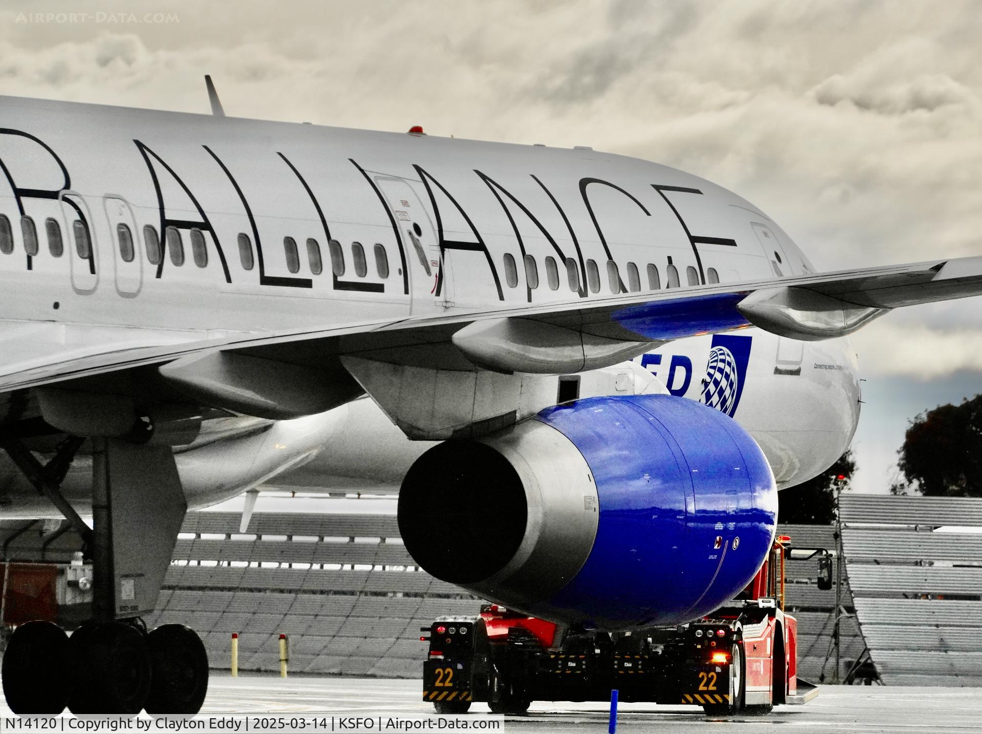 N14120, 1997 Boeing 757-224 C/N 27562, SFO 2025