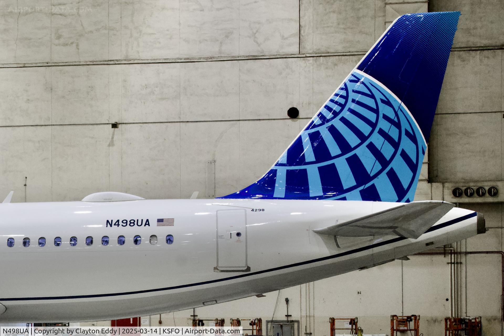 N498UA, 2002 Airbus A320-232 C/N 1865, SFO 2025