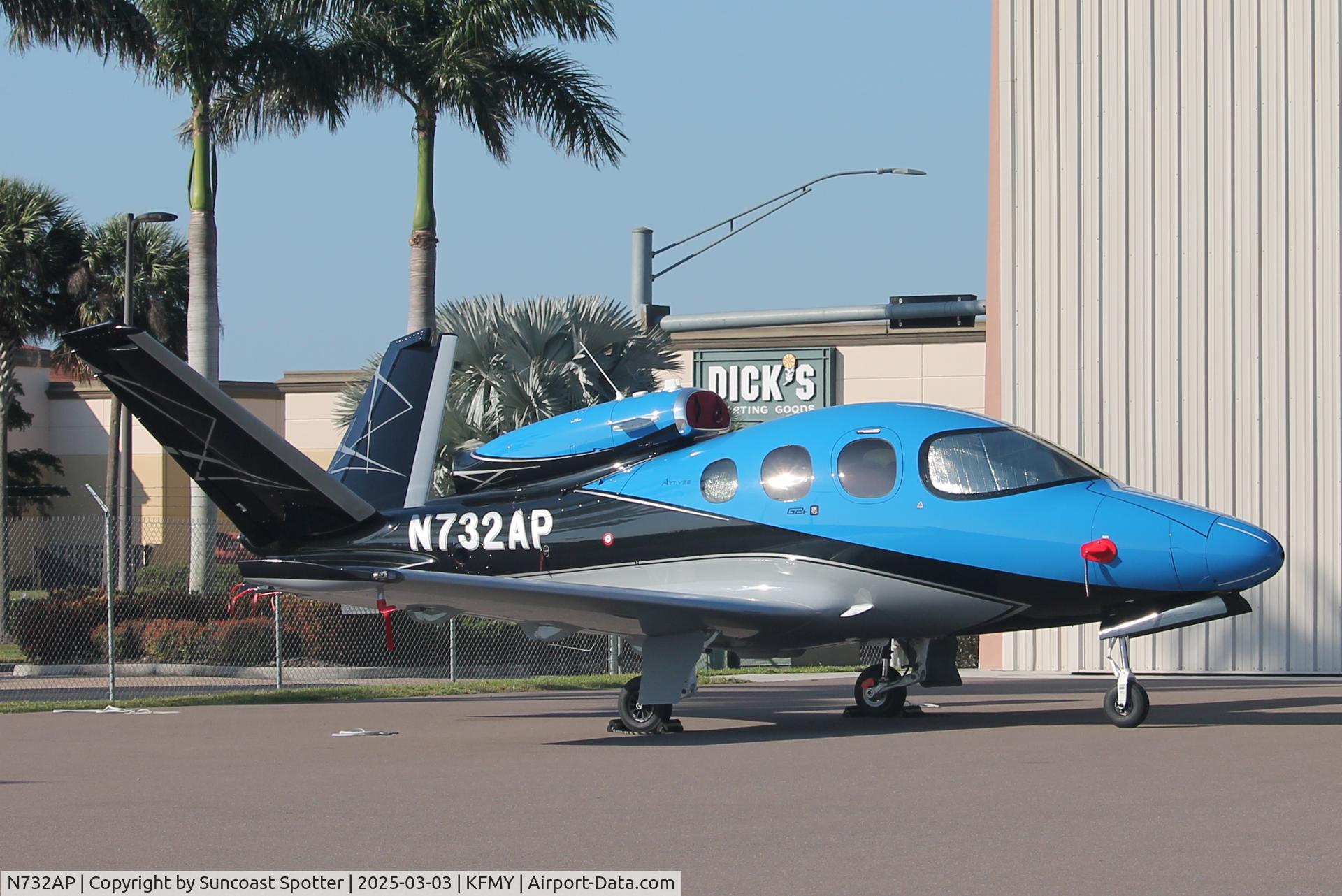 N732AP, 2022 Cirrus Aircraft Corporation SF50 C/N 0417, Vision 732AP on the ramp at Page Field