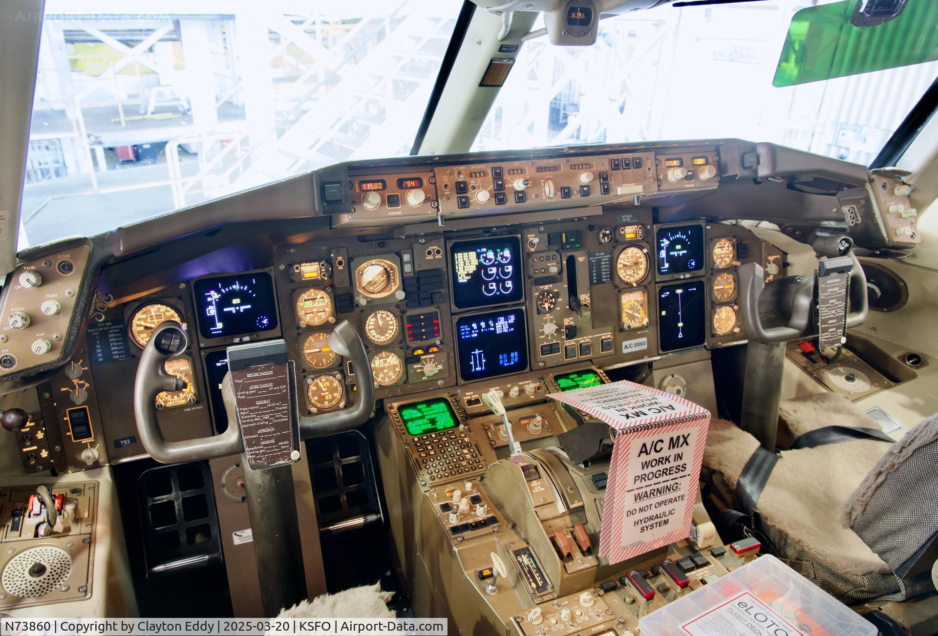 N73860, 2001 Boeing 757-33N C/N 32584, SFO 2025
