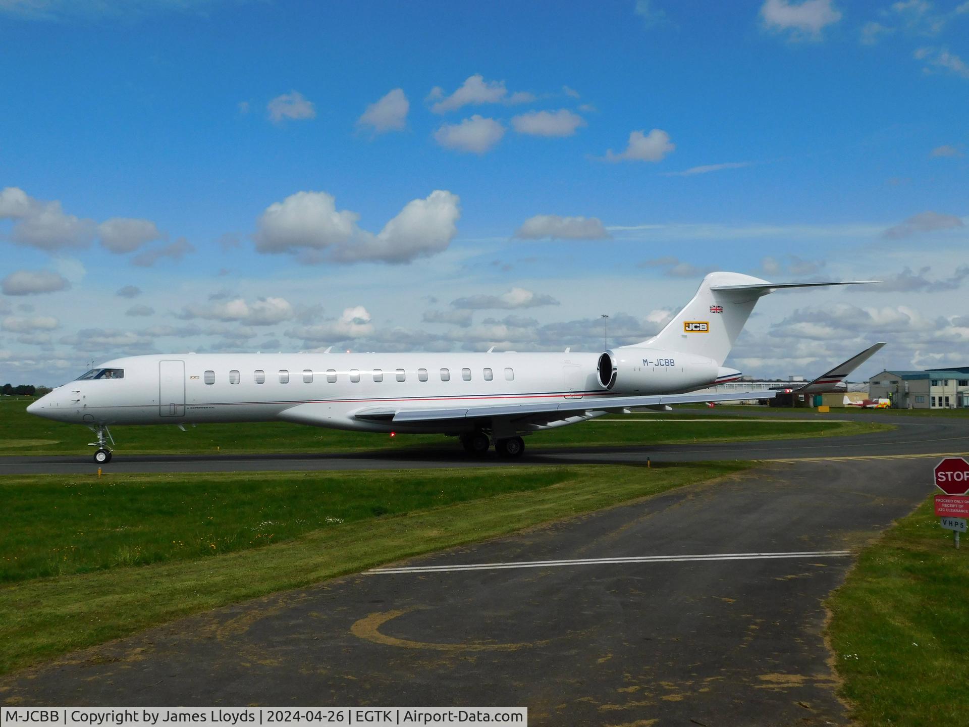 M-JCBB, 2022 Bombardier Global Express 7500 C/N 6049, Taxing out of Oxford Airport