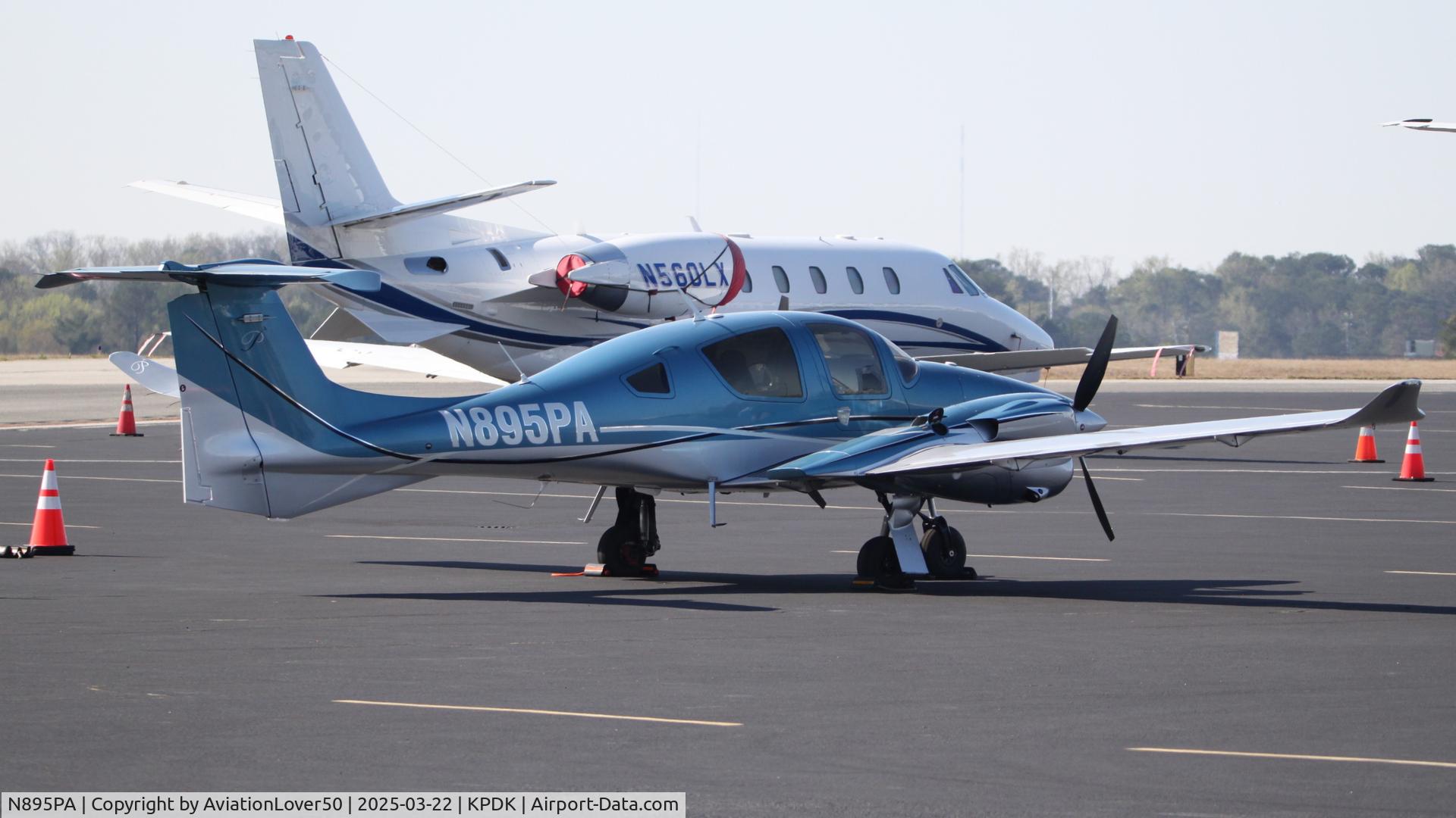N895PA, 2023 Diamond DA 62 C/N 62.C063, DA62