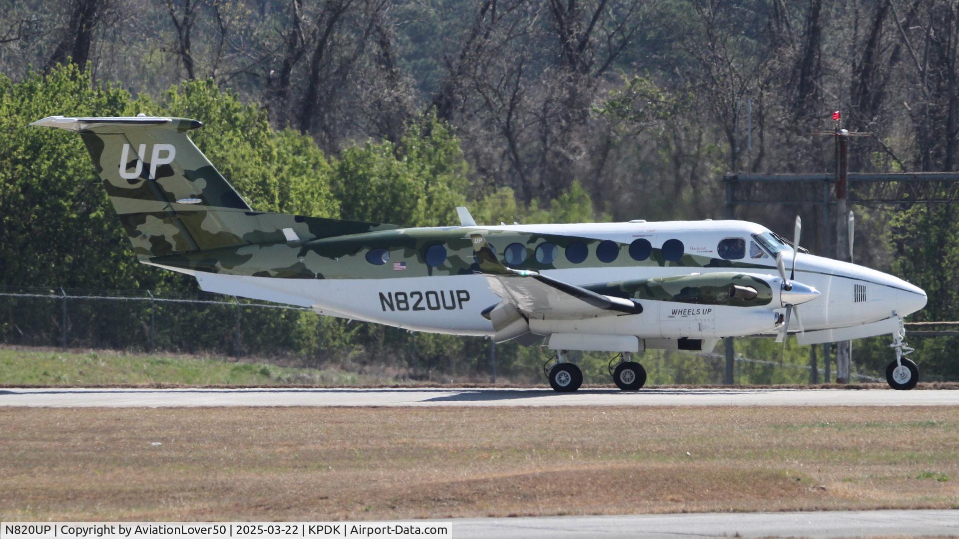 N820UP, 2014 Beechcraft B350i King Air C/N FL-905, Wheels Up Camo King Air 350i