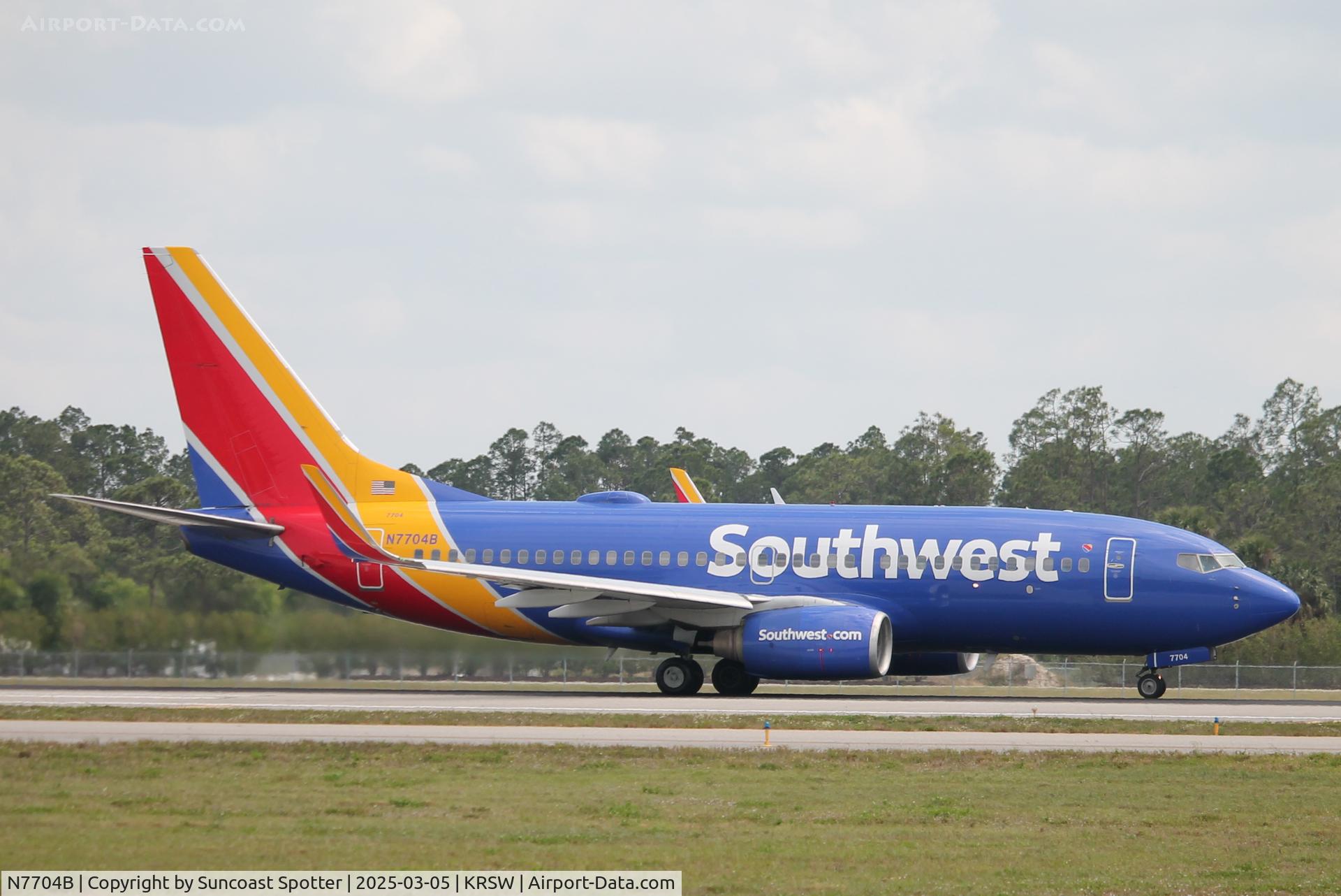 N7704B, 2004 Boeing 737-7BD C/N 33918, Southwest Flight 2459 departs Southwest Florida International Airport enroute to St Louis-Lambert International Airport
