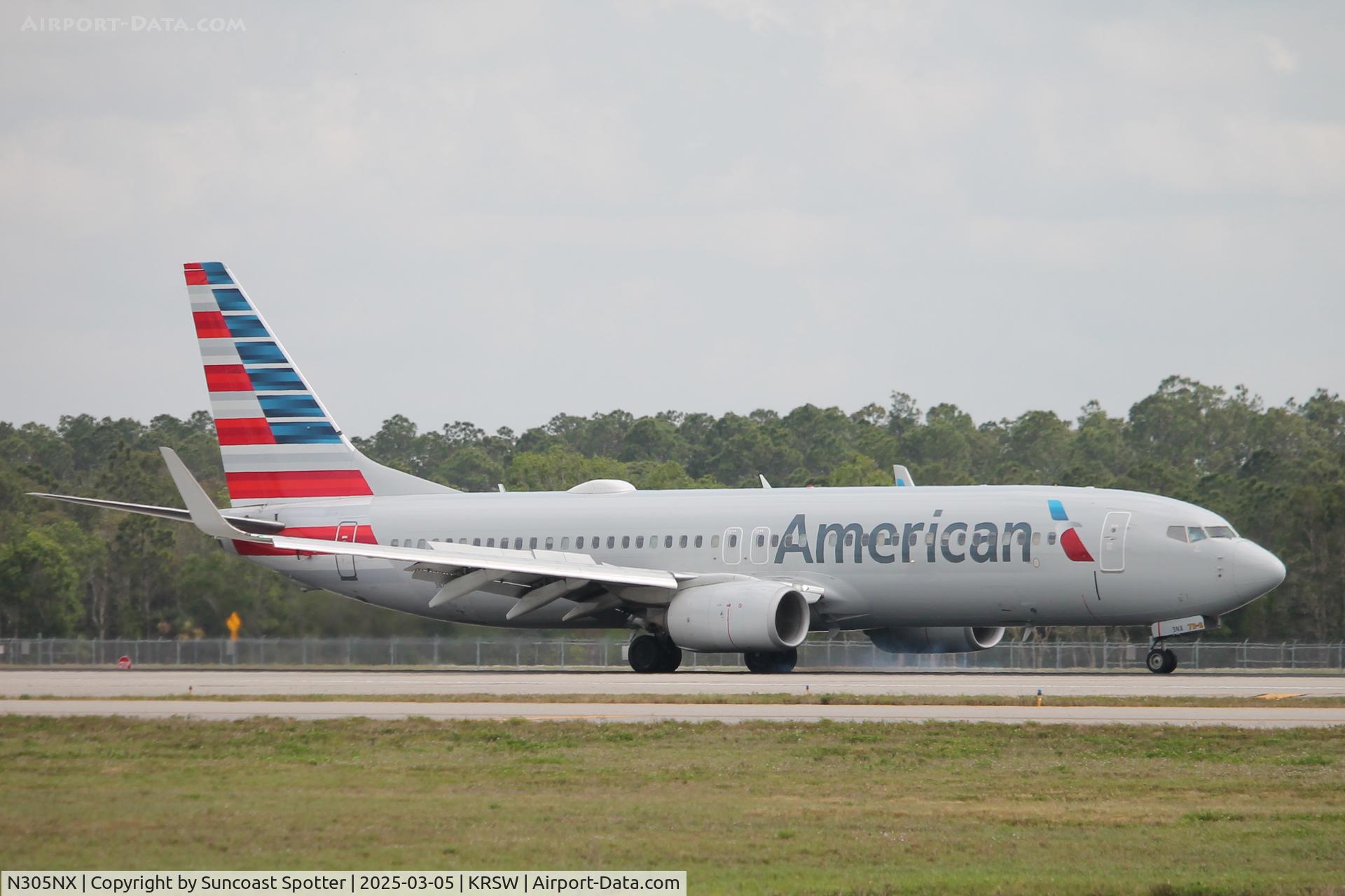 N305NX, 2016 Boeing 737-800 C/N 31253, American Flight 2255 arrives at Southwest Florida International Airport following a weather diversion on a flight from Dallas/Fort Worth International Airport to Tampa International Airport