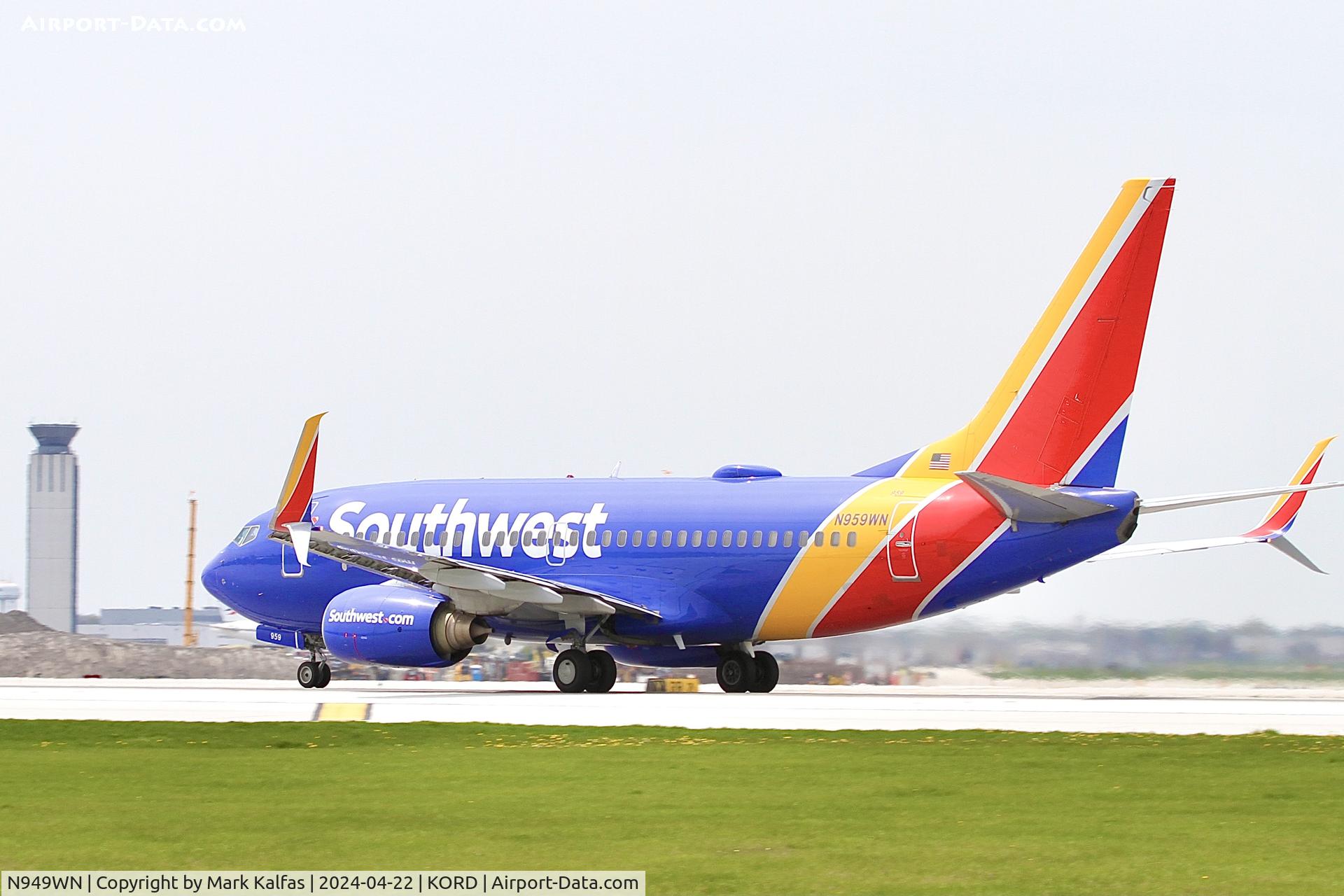 N949WN, 2010 Boeing 737-7H4 C/N 36663, B737 SOUTHWEST Boeing 737-7H4 N959WN departing 22L KORD
