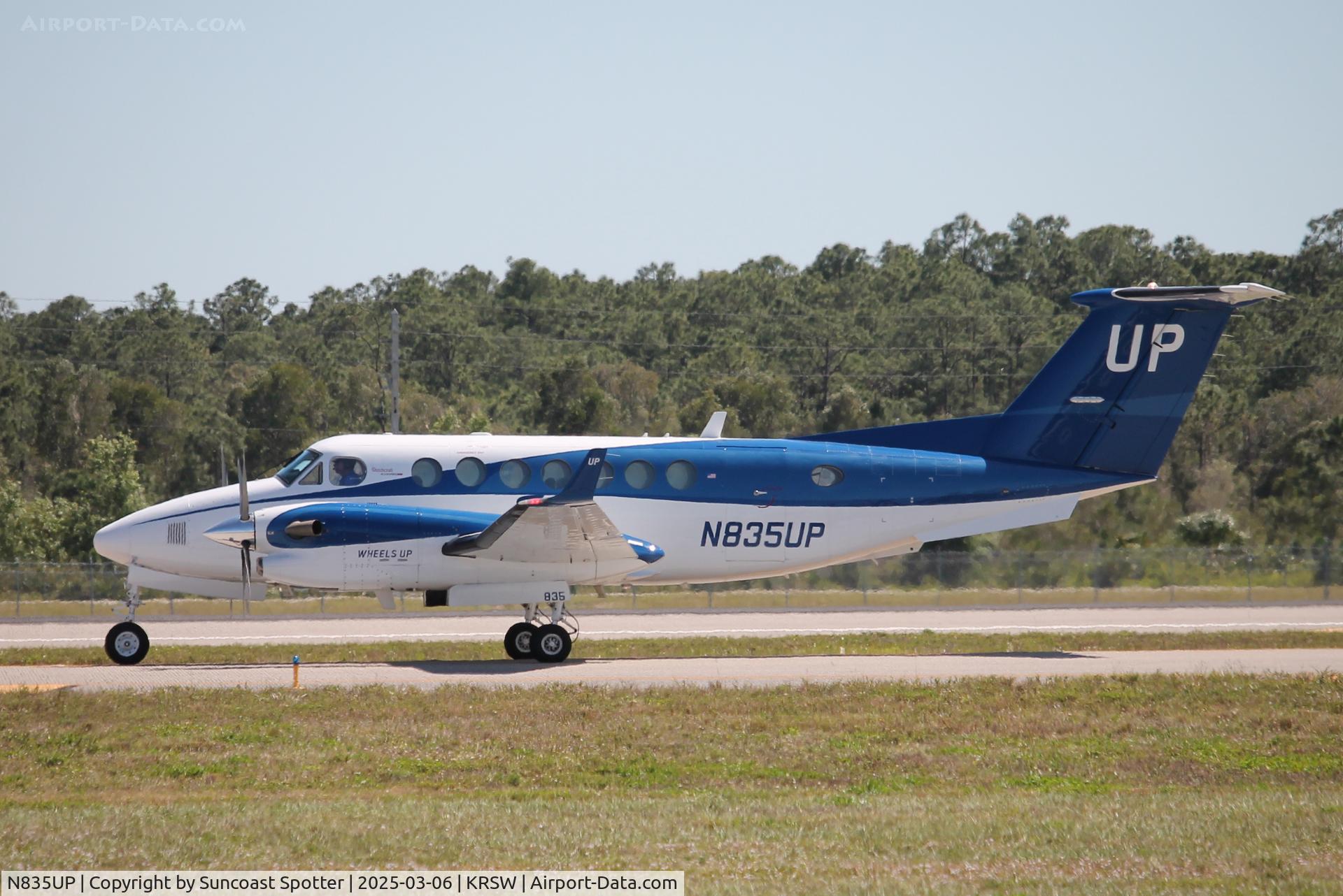 N835UP, 2014 Beechcraft B300 Super King Air 350 C/N FL-965, Wheels Up Flight 835 taxis at Southwest Florida International Airport enroute to Northeast Florida Regional Airport